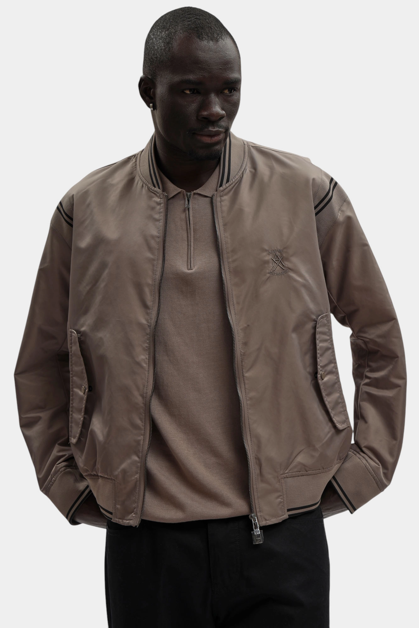 XM002017_AF19828 Бомбер Armani Exchange Коричневый