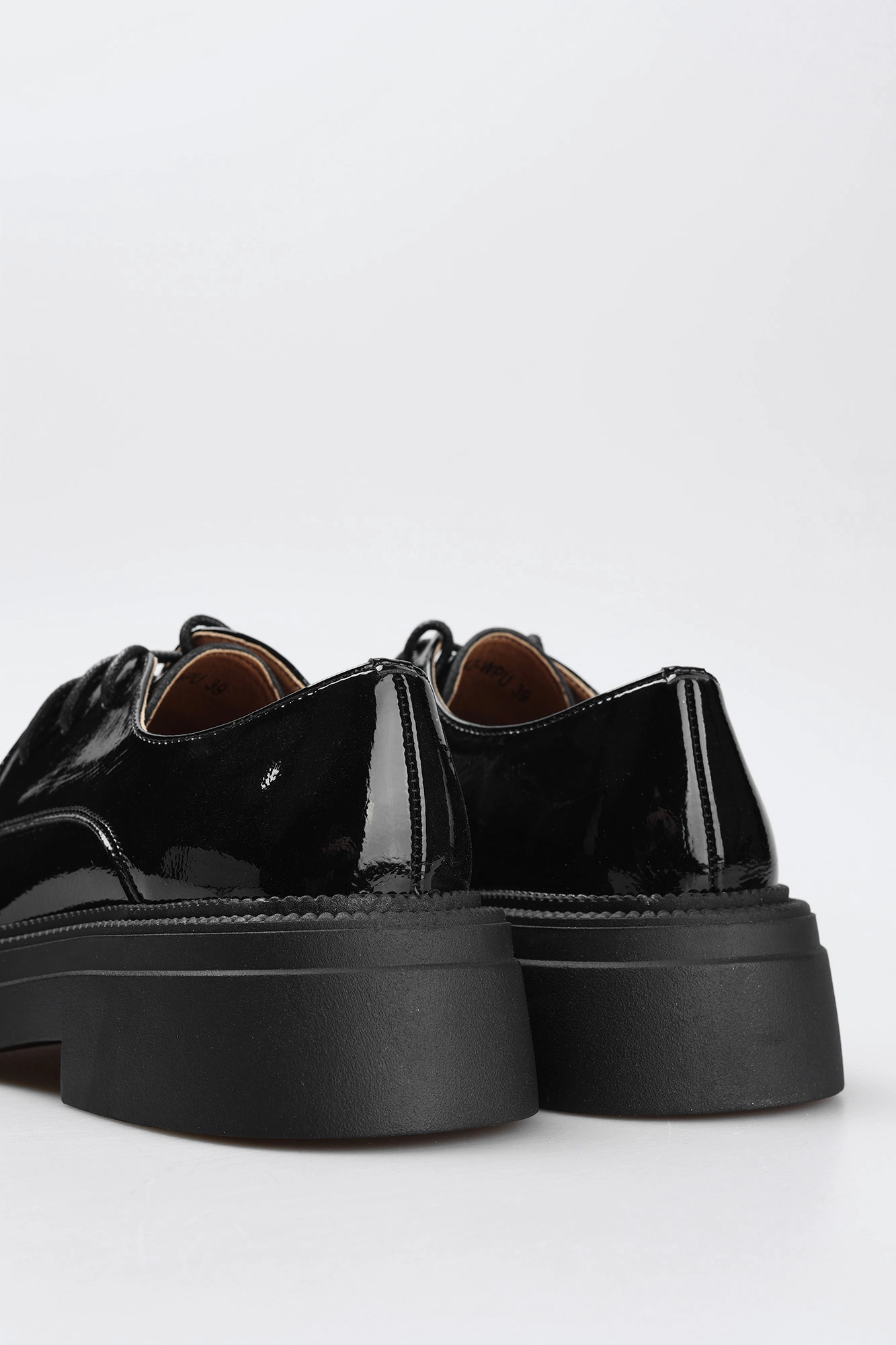 MC15842 Туфли Marc Cony Черный