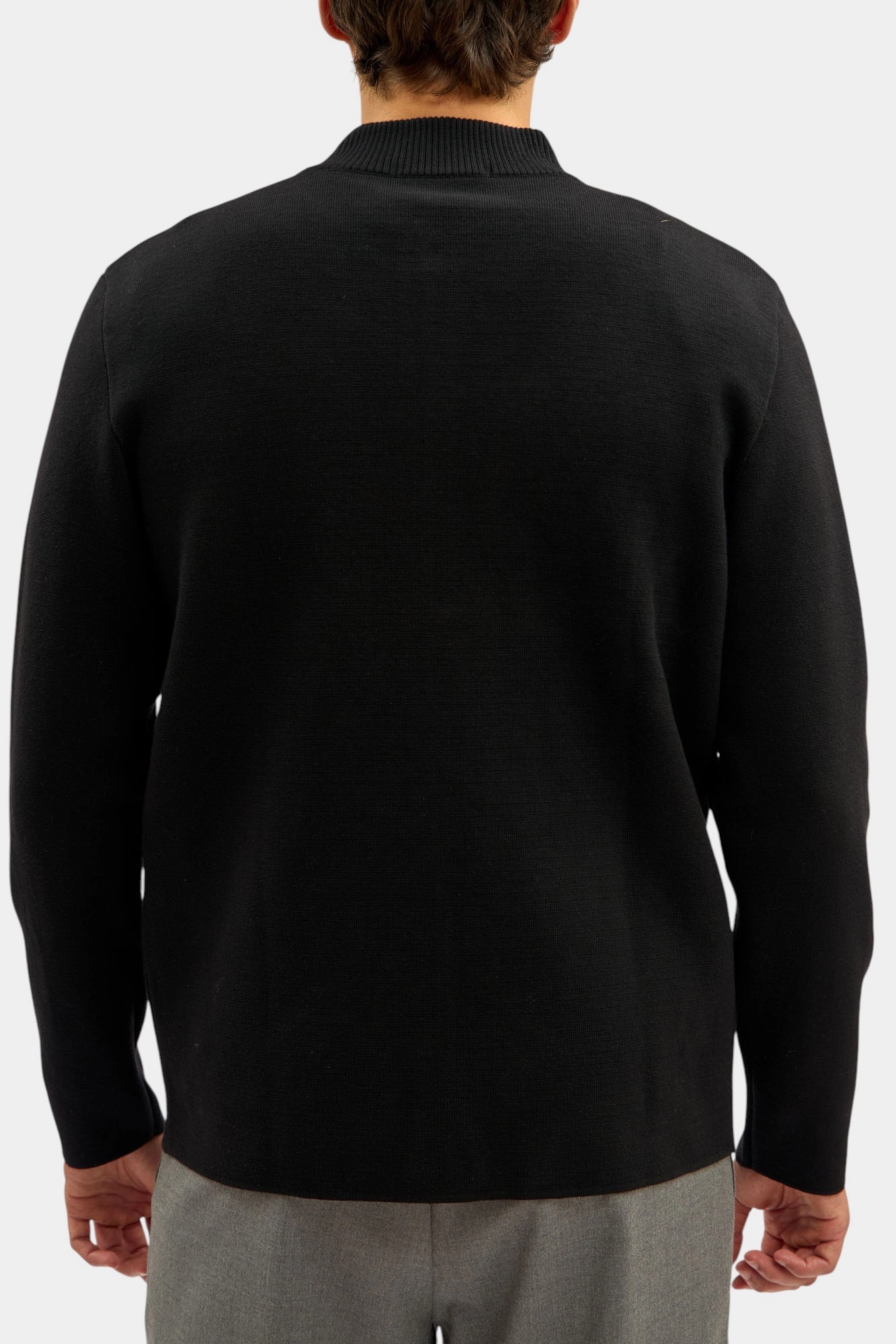 M-252-SK-50-002 Кардиган The Hills Черный