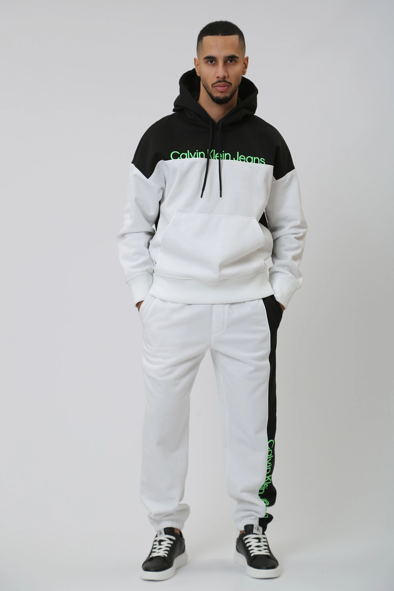 J30J324089 Худи Calvin Klein Jeans Белый