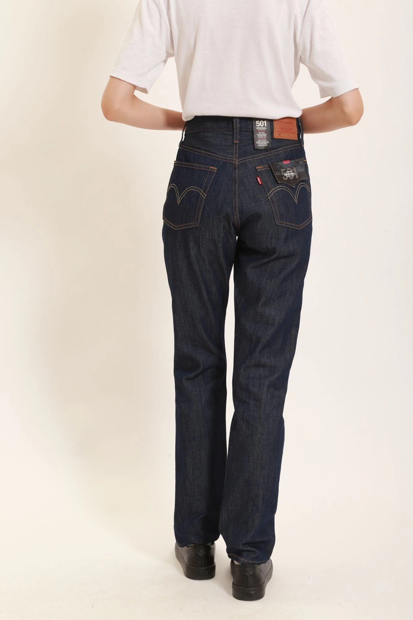 Levis 501 jeans womens vintage hot sale