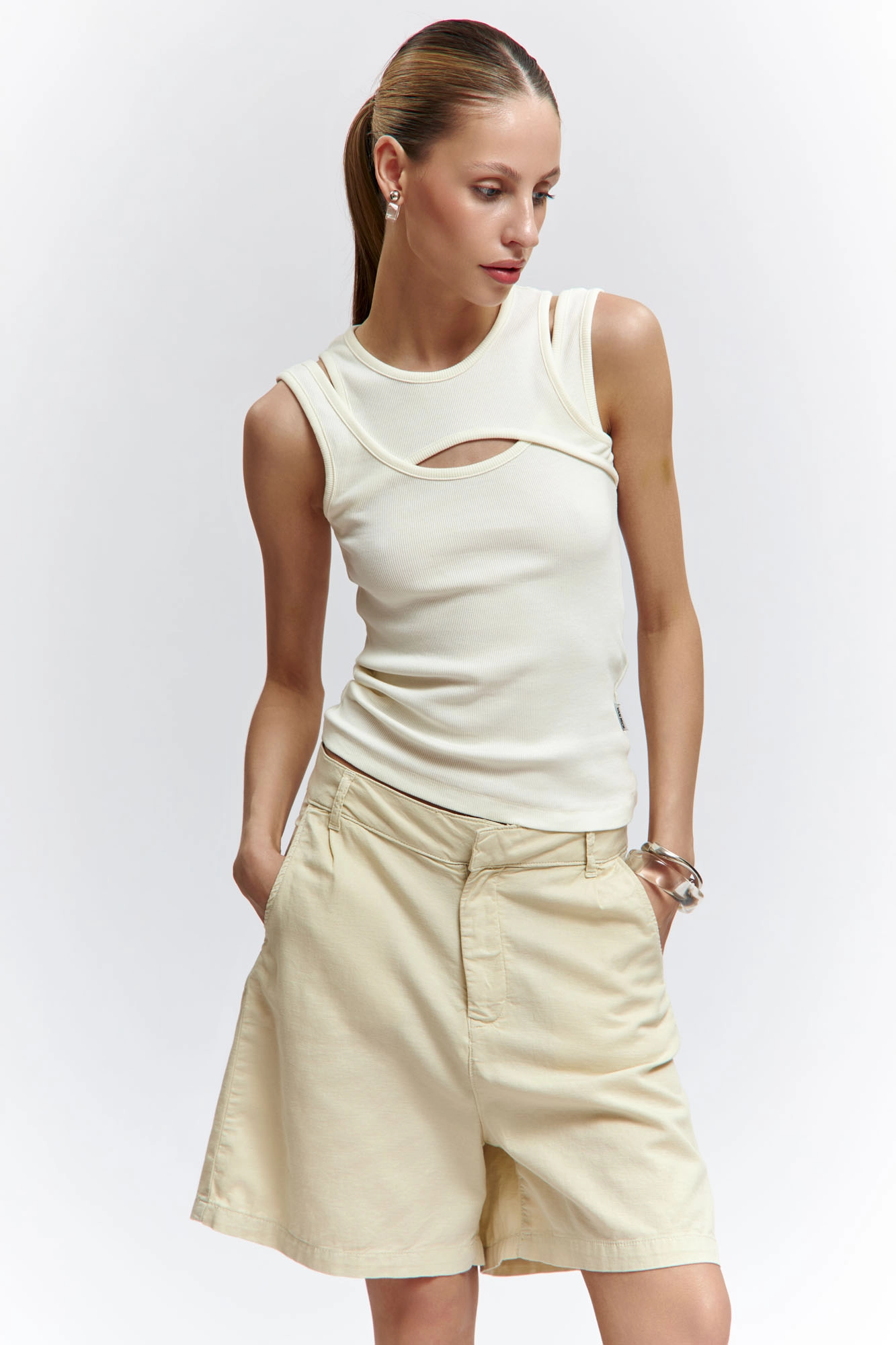 VW-OMA-55-444 шорты льняные van mich 