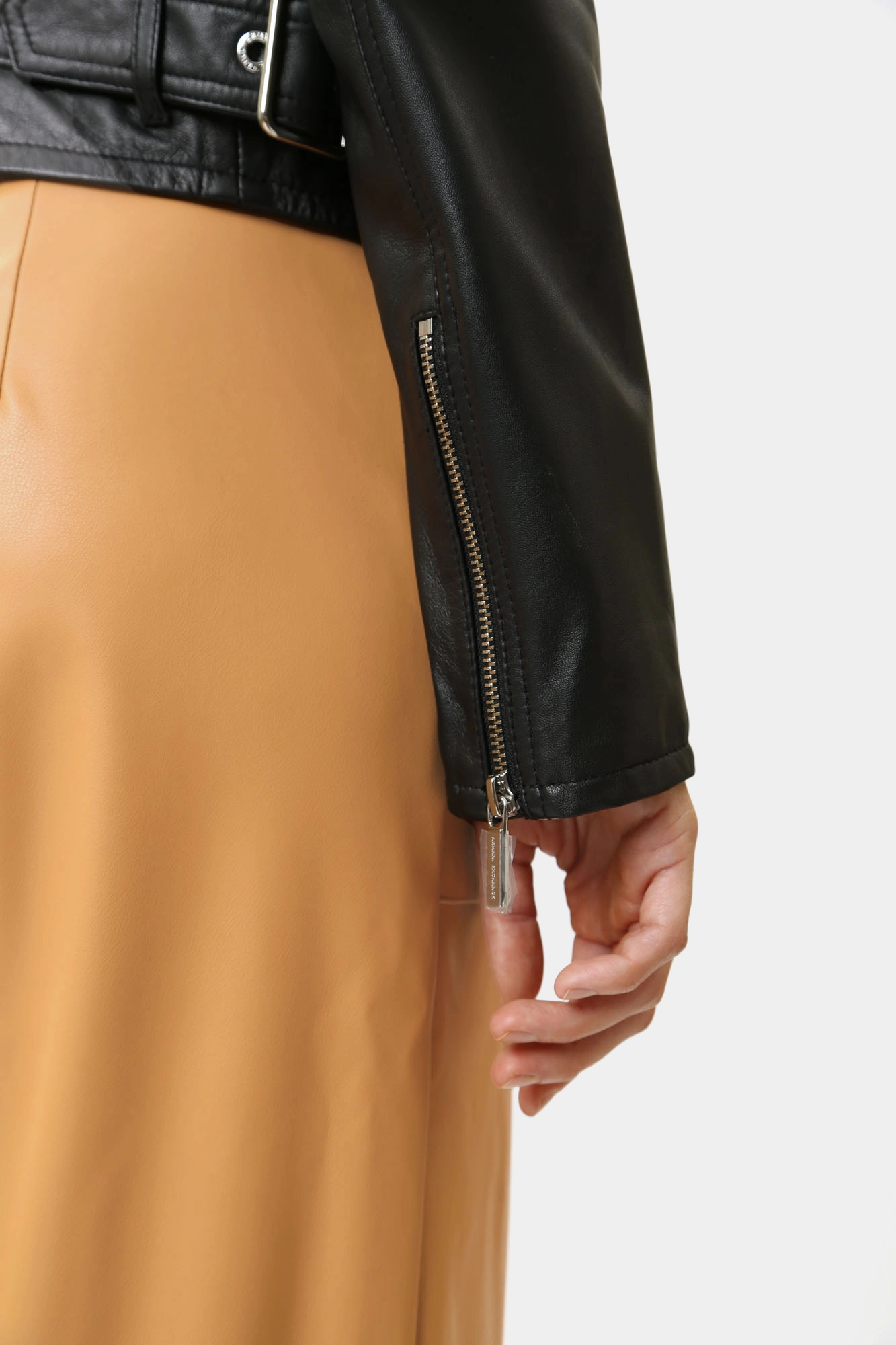 6DYB50_YLP3Z куртка кожаная armani exchange 