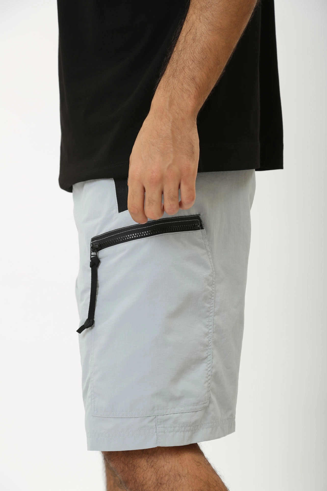 3DZS21_ZN4HZ_1947 Шорты Armani Exchange Серый