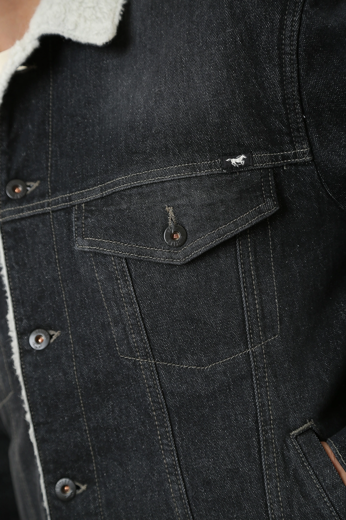 1014619-4000 Куртка джинсовая утепленная Mustang Черный