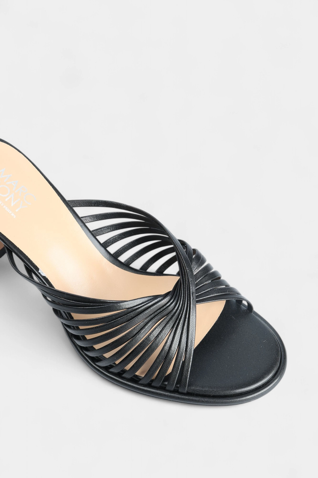 MC20283 Сабо Marc Cony Черный