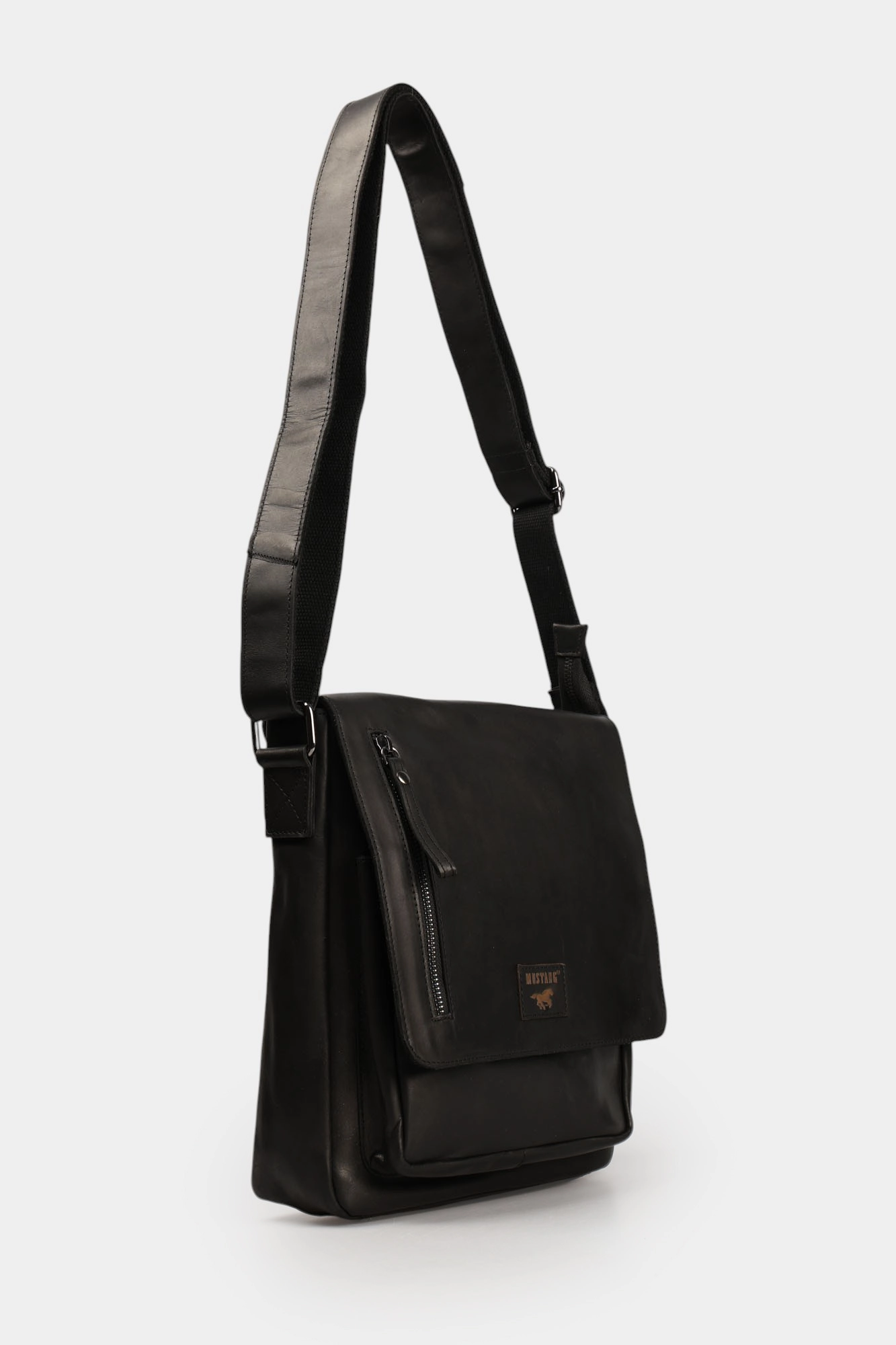 45,105 Сумка Mustang Черный