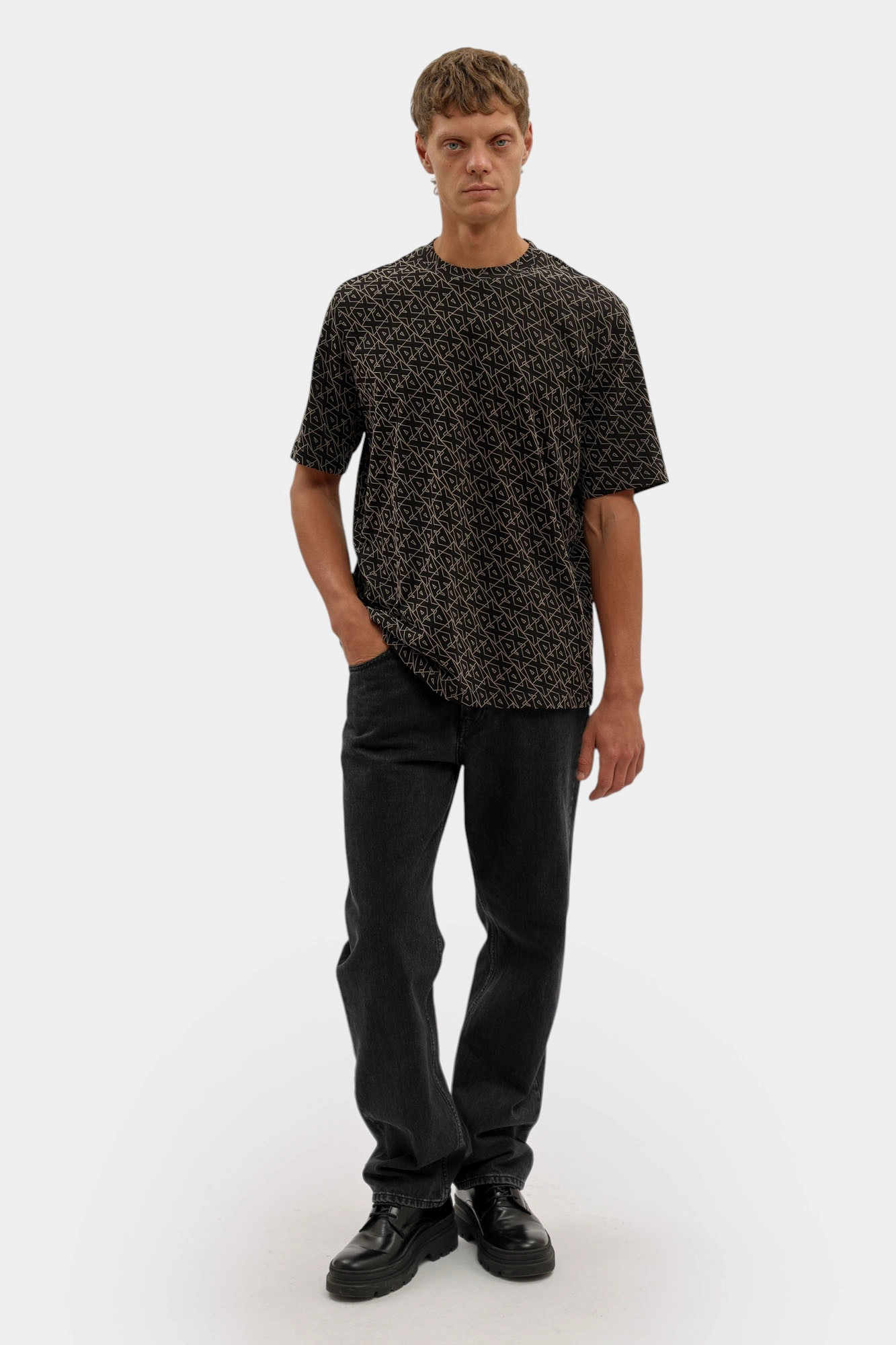 XM001897_AF10356 Футболка Armani Exchange Черный