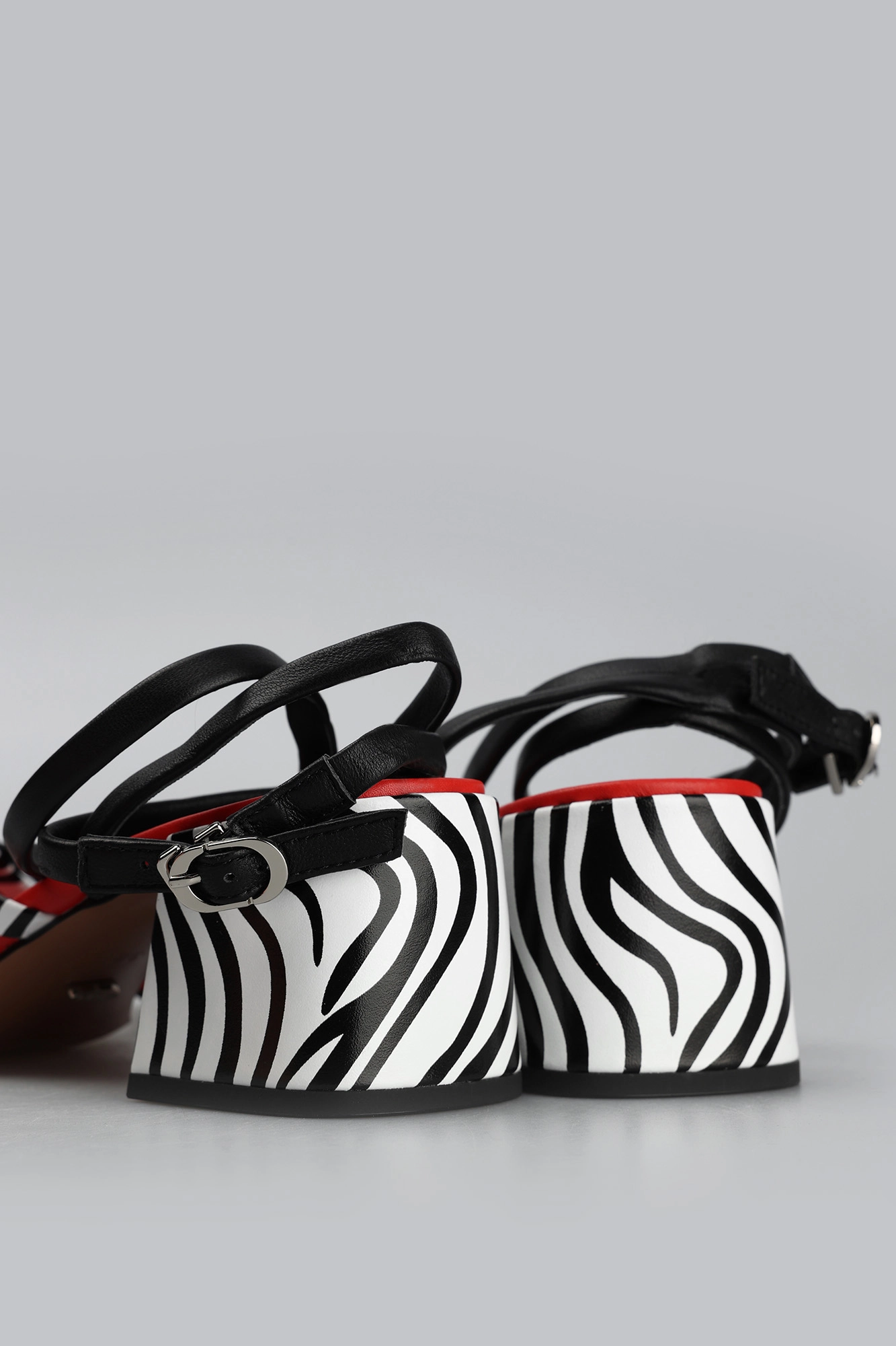 TY918-1 Босоножки Graciana Черный