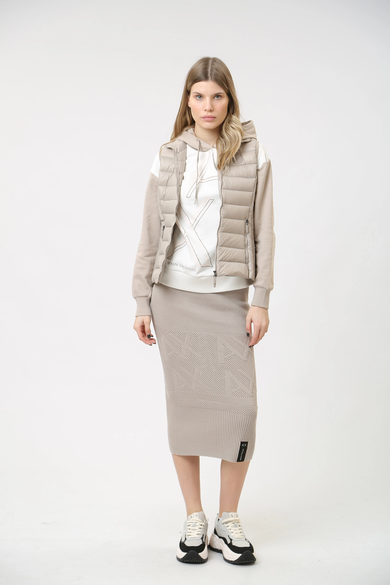 8NYQ01_YNM4Z жилет пуховый armani exchange 