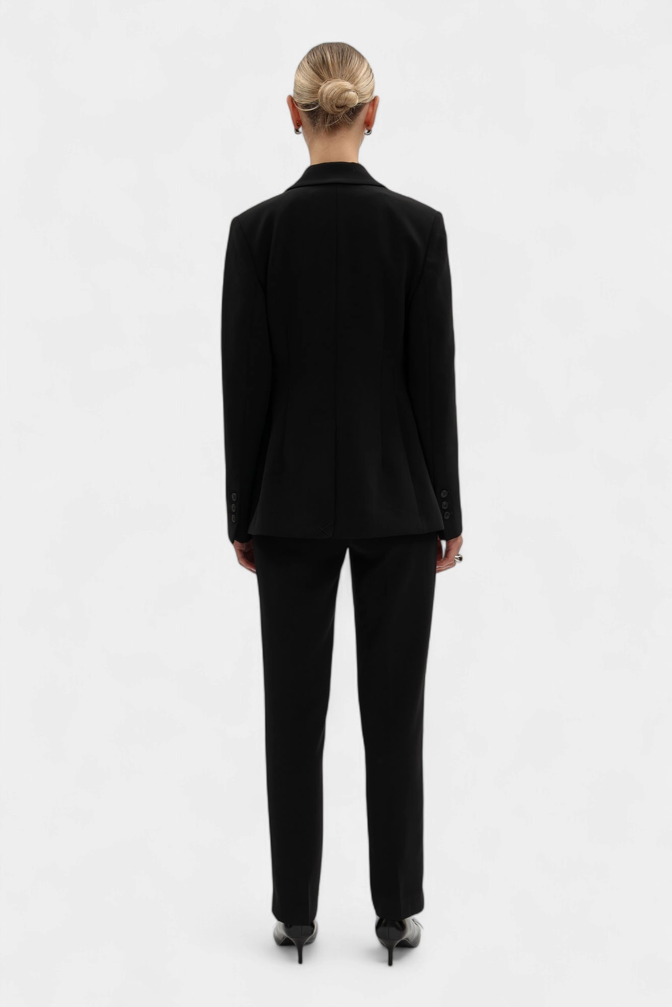 Q960A000396N-WI201T21-09RW пиджак trussardi