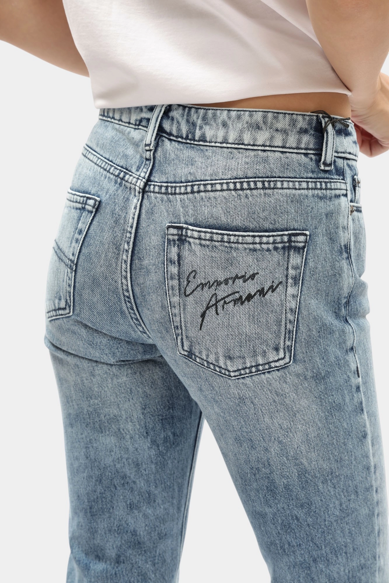 EW000962_AF12437 джинсы emporio armani 