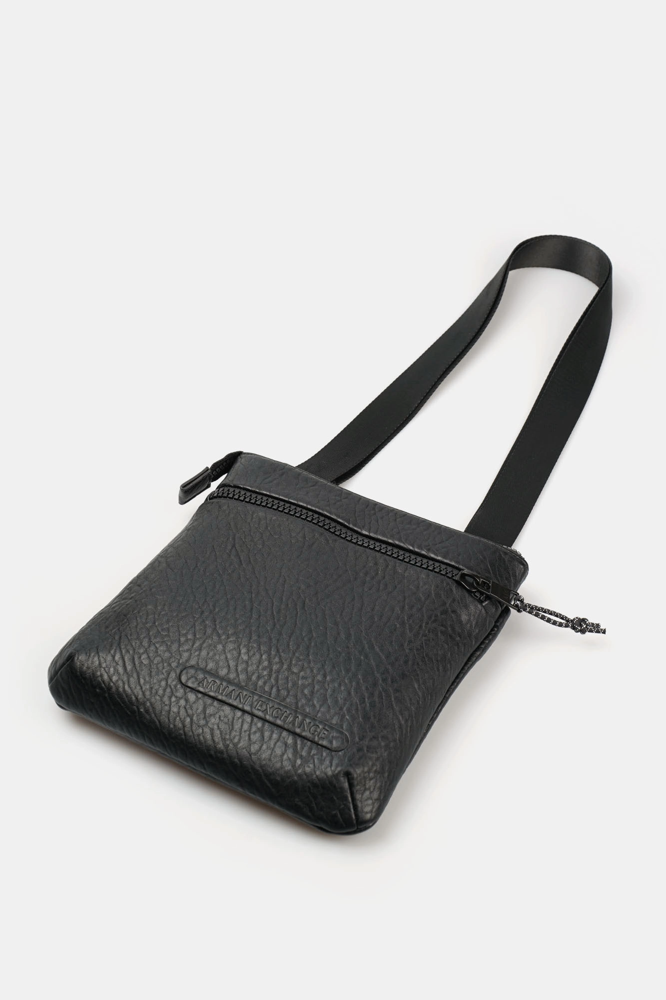 XM000852_AF12967 Сумка Armani Exchange Черный