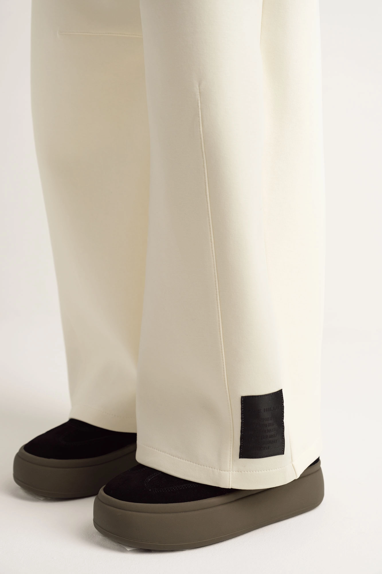 W-242-VI-22-0091 брюки the hills 