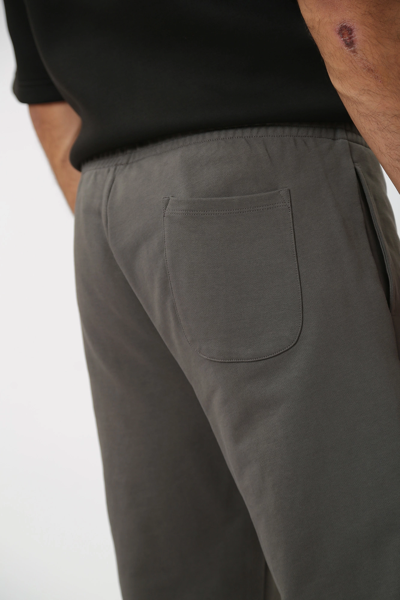 52P00379-1T006303 Брюки спортивные Trussardi Серый