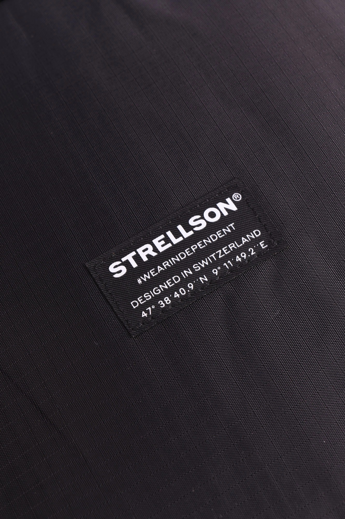 30048606_10020602 Набор шапка и шарф Strellson Черный