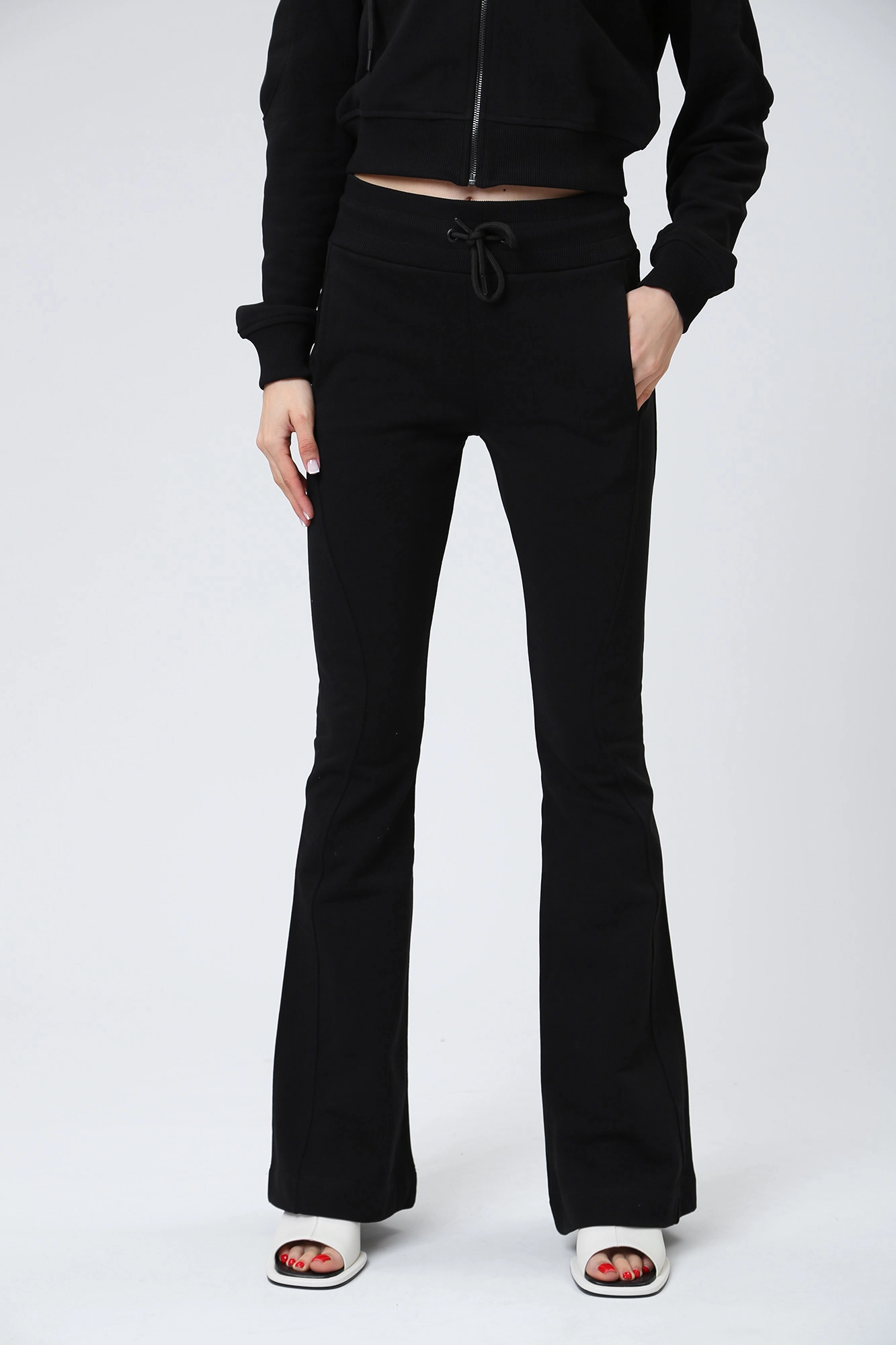 56P00440-1T006398 брюки спортивные trussardi 