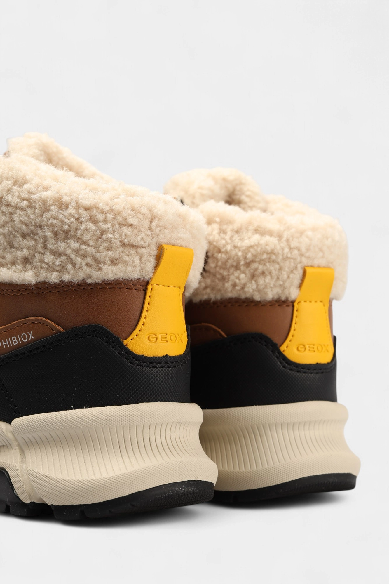 J56LCB0ME50 Ботинки Geox Коричневый