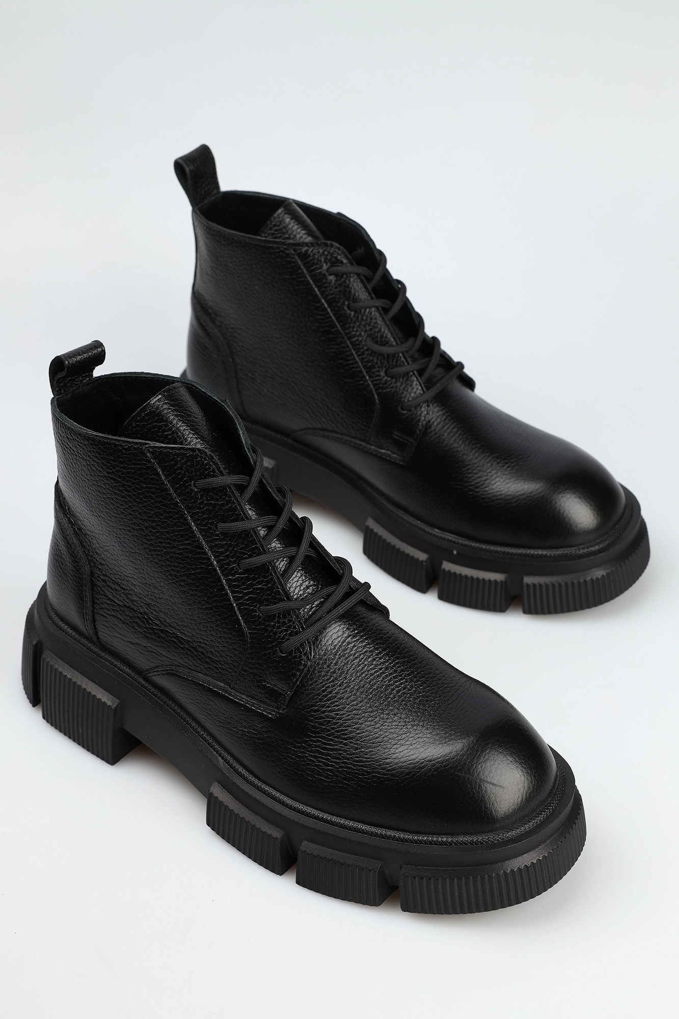 2731822 Ботинки Marc Cony Черный