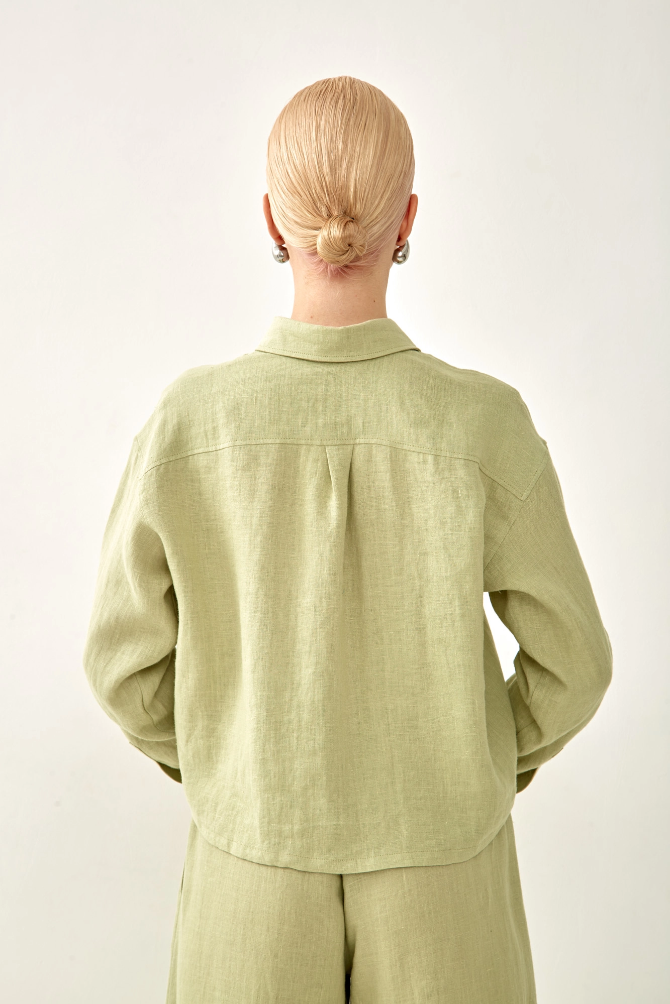 W-241-M-56-1056 укороченная рубашка the hills