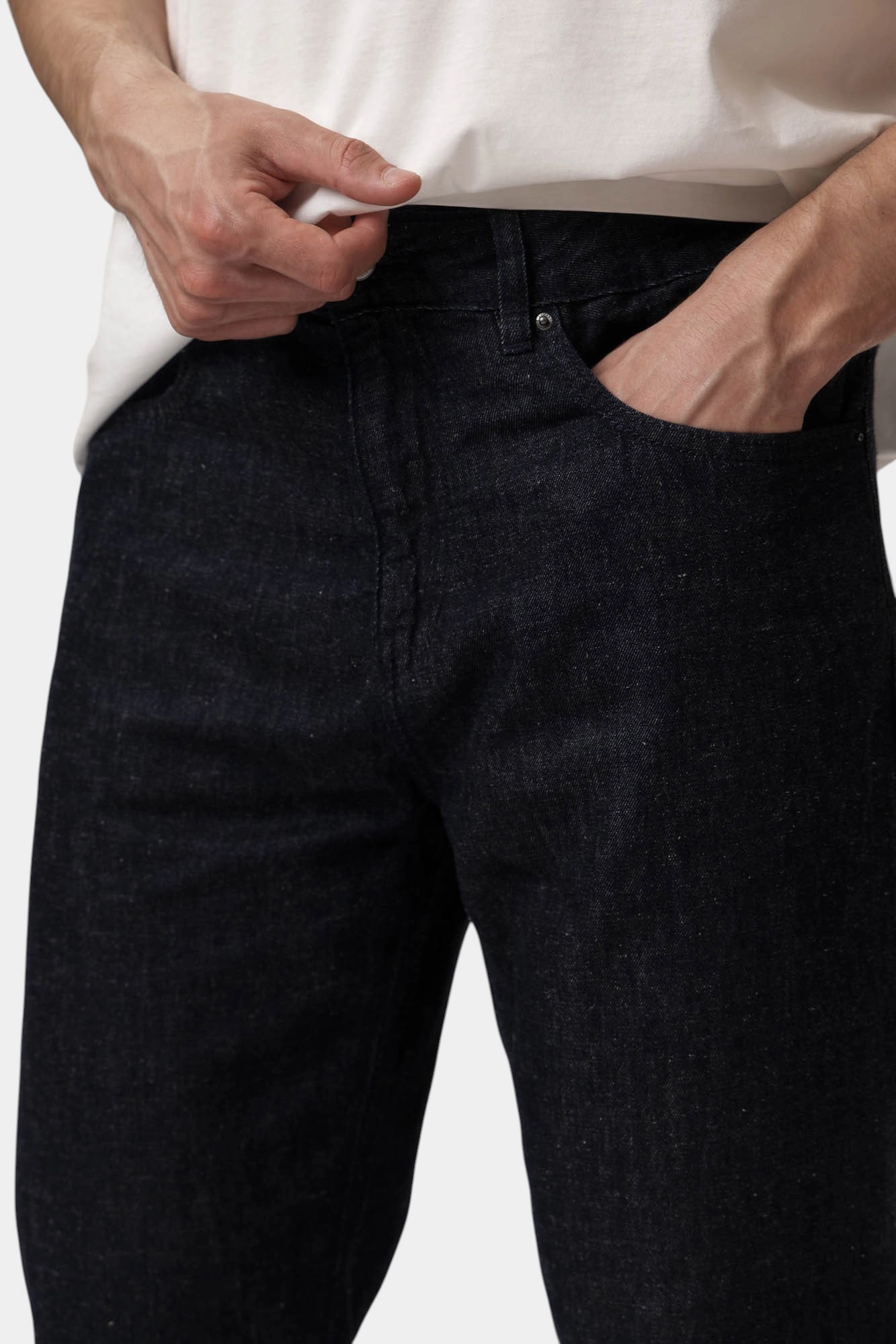 XM000049_AF13077 Брюки джинсовые Armani Exchange 