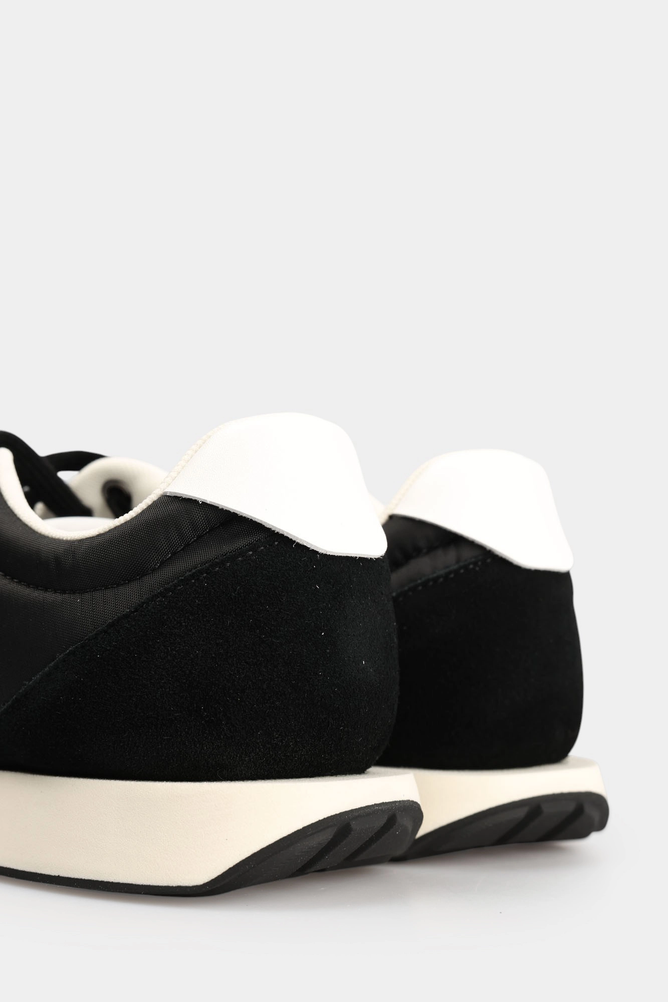 YM0YM01361 Кеды Calvin Klein Jeans Черный