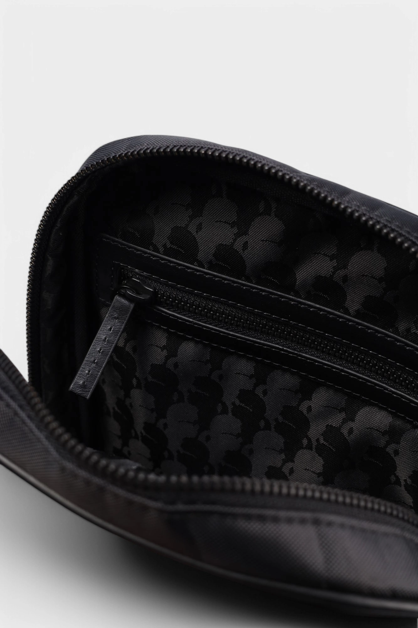 552191_805920 Сумка Karl Lagerfeld Черный