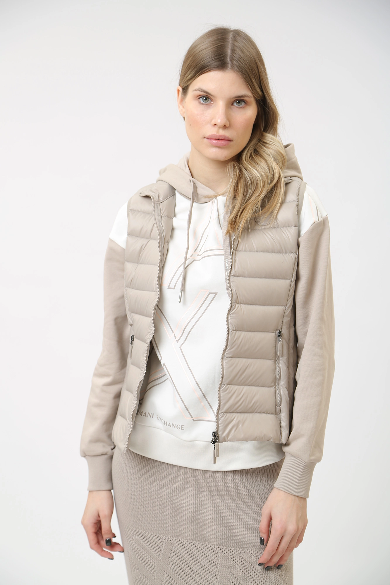 8NYQ01_YNM4Z жилет пуховый armani exchange 