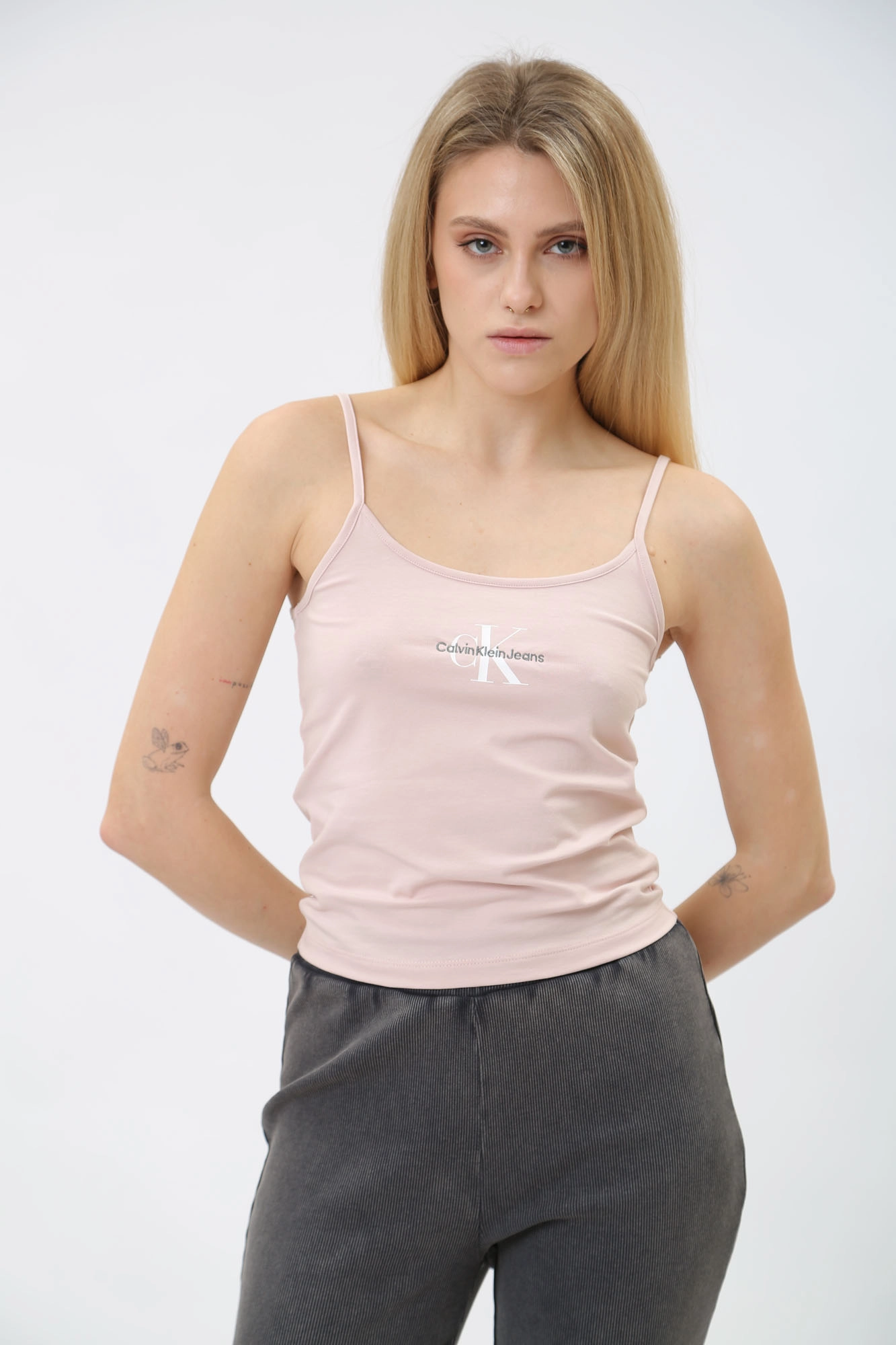 J20J223105 майка calvin klein jeans 