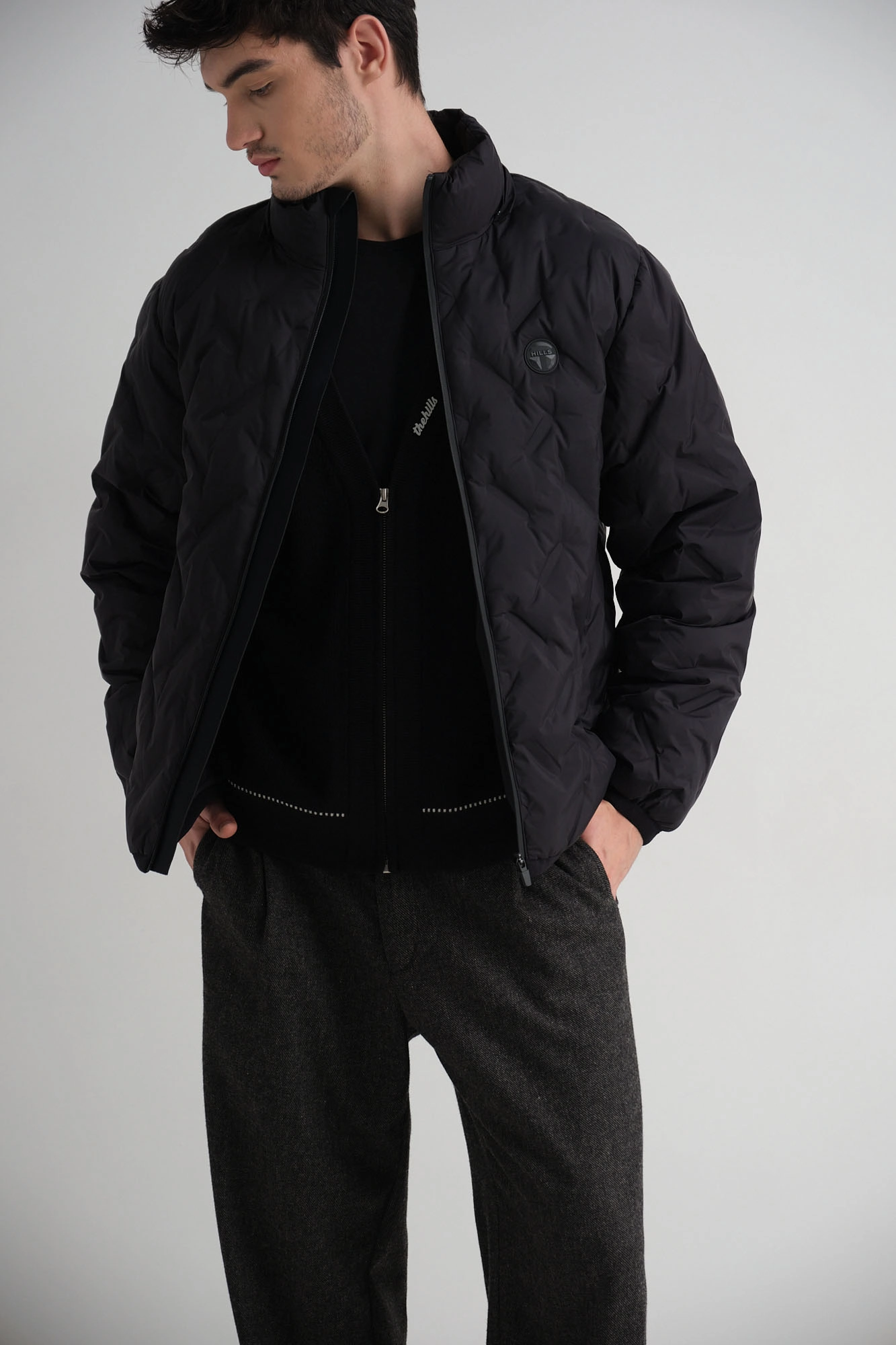 M-242-KT-34-0001 Куртка The Hills Черный