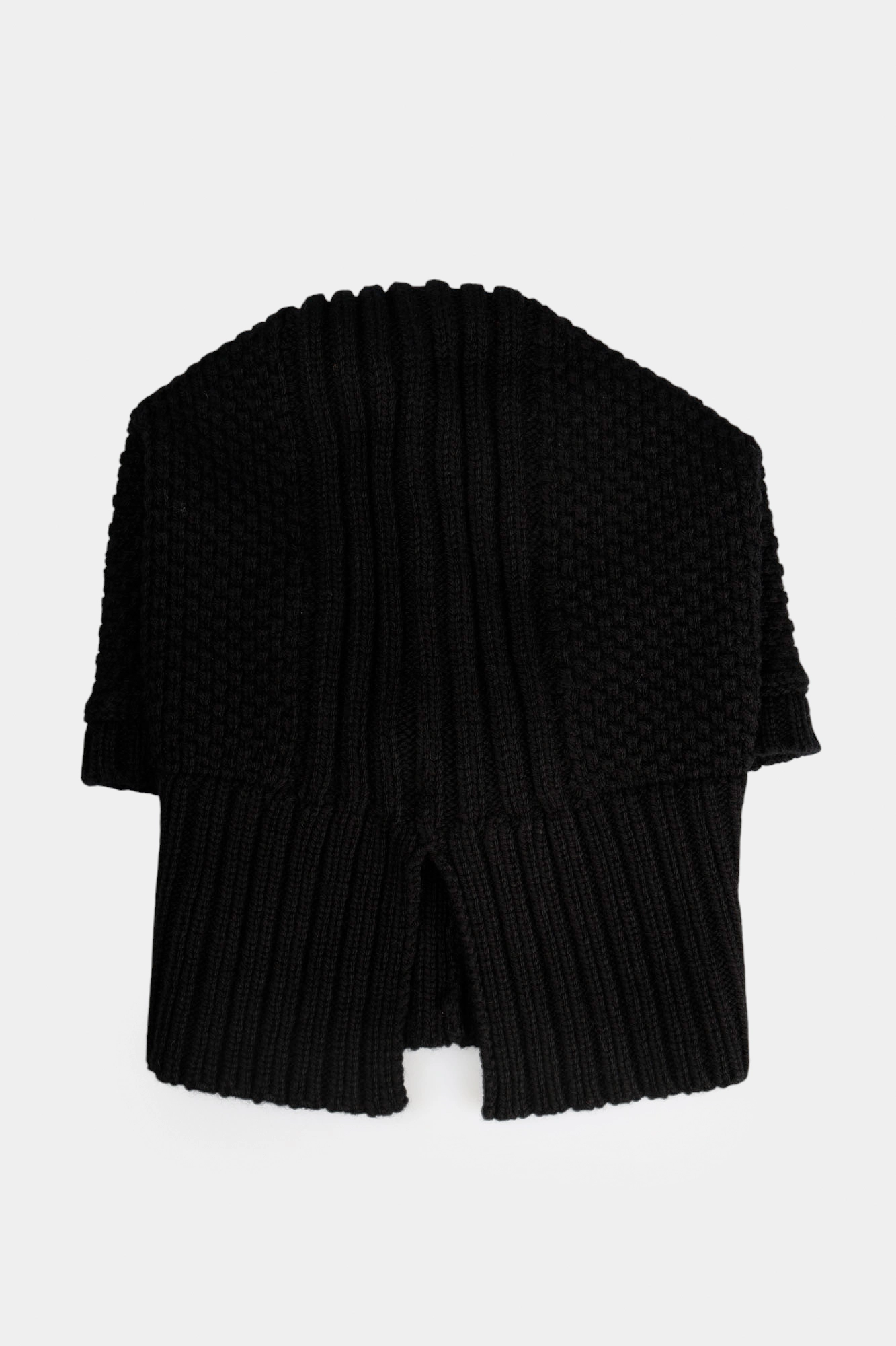 XW001501_AF16604 Шапка Armani Exchange Черный