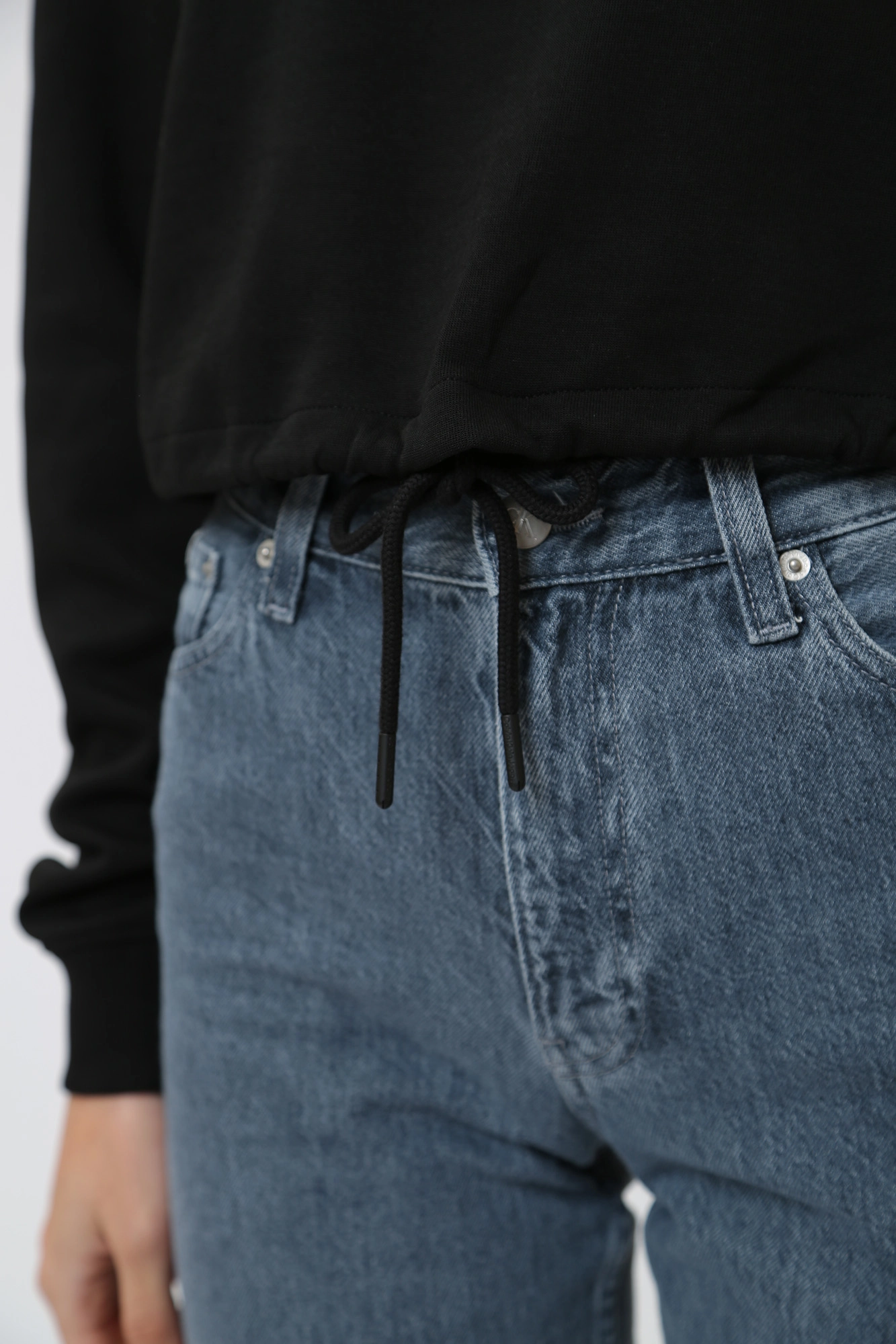 J20J221929 худи calvin klein jeans 