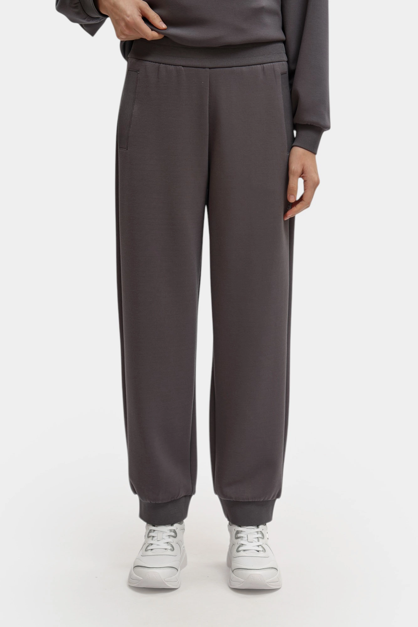 XW001011_AF16111 брюки спортивные armani exchange