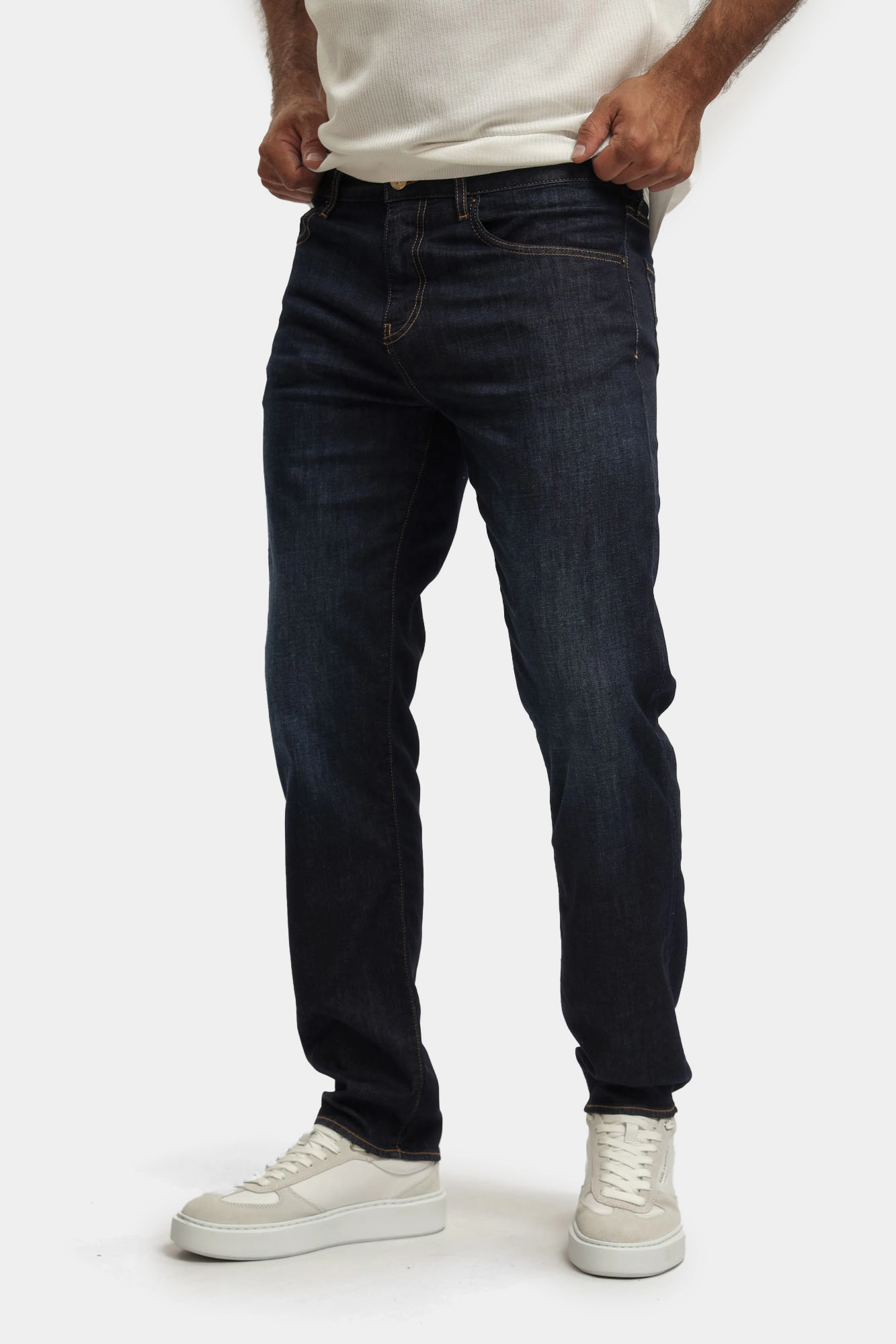 XM000049_AF13089 Джинсы Armani Exchange Синий