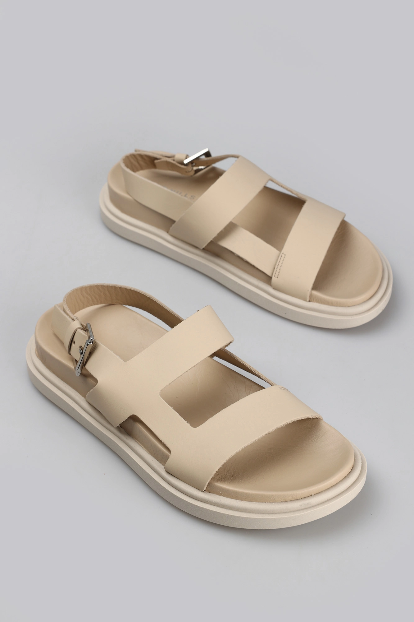 22-2136-16 Сандалии The Hills Белый