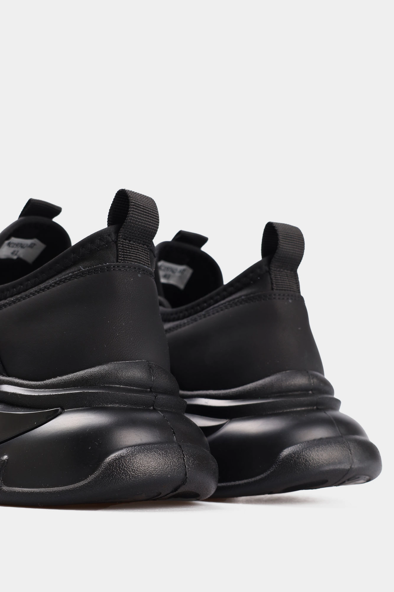 MC19742 Кроссовки Marc Cony Черный