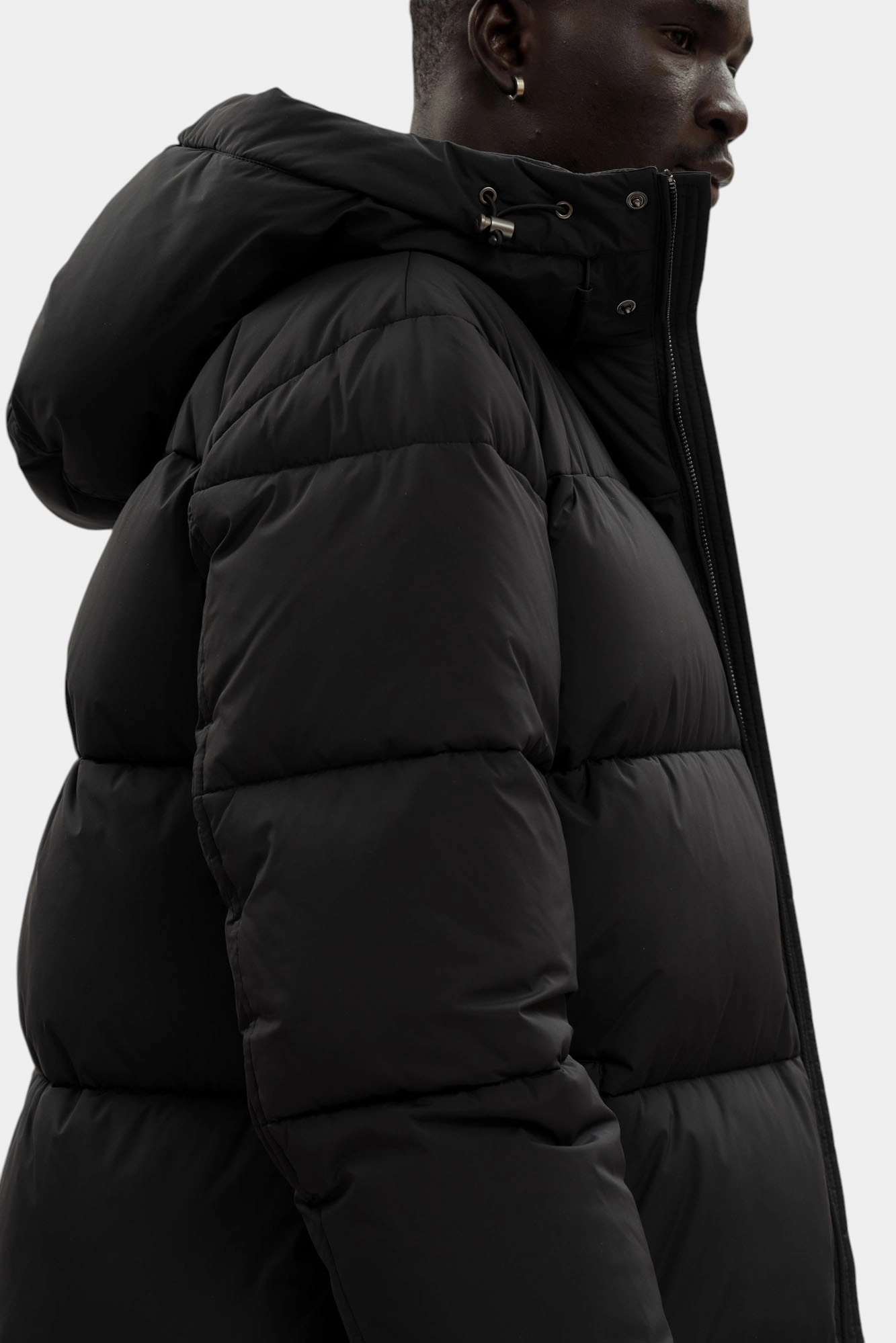F009M000014N-MO806N12-08YT Пальто пуховое Trussardi Черный