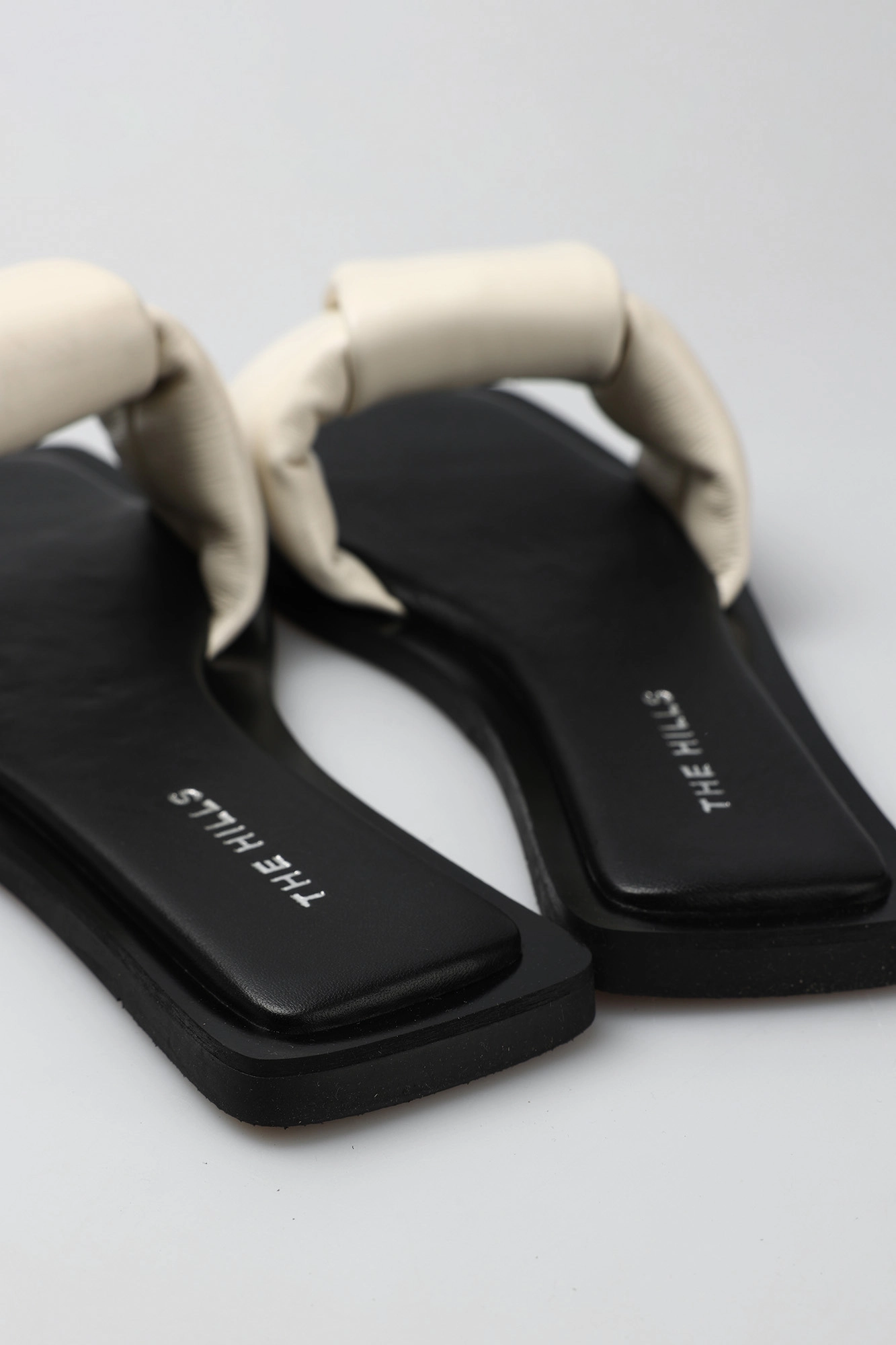 22-2221-21 Сабо The Hills Белый