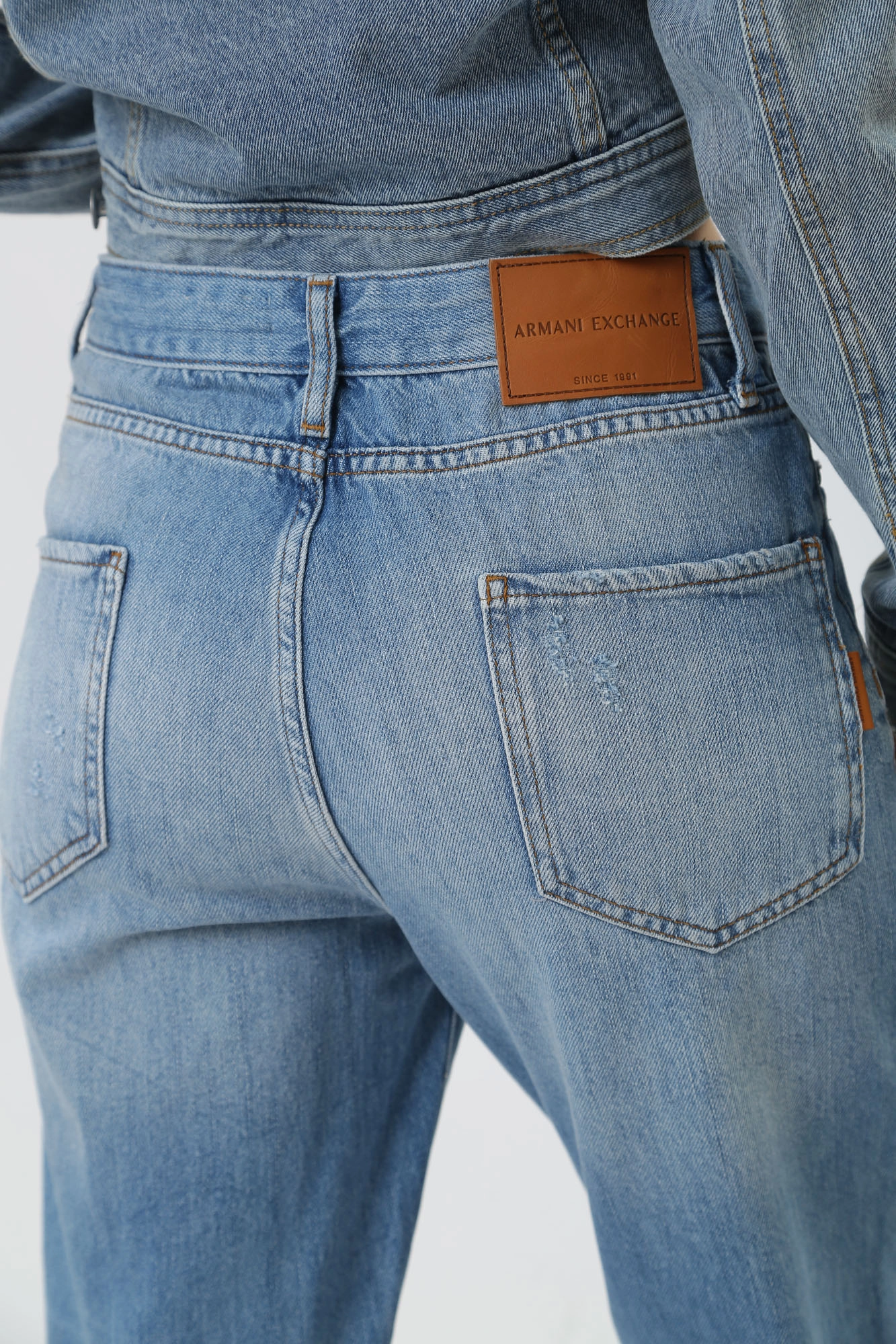 3DYJ16_Y16GZ брюки джинсовые armani exchange 