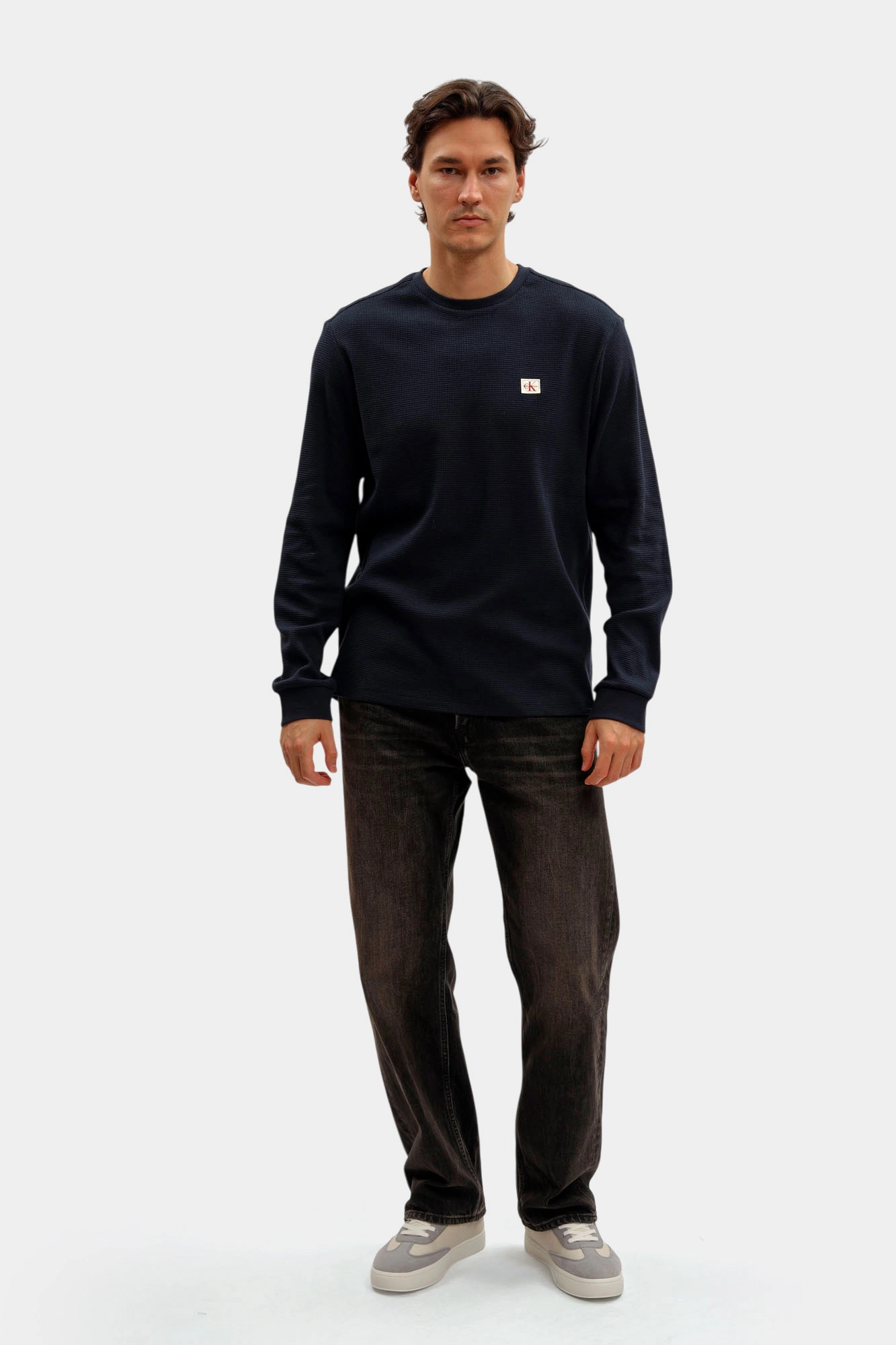 LV040EM217 Лонгслив Calvin Klein Jeans Черный