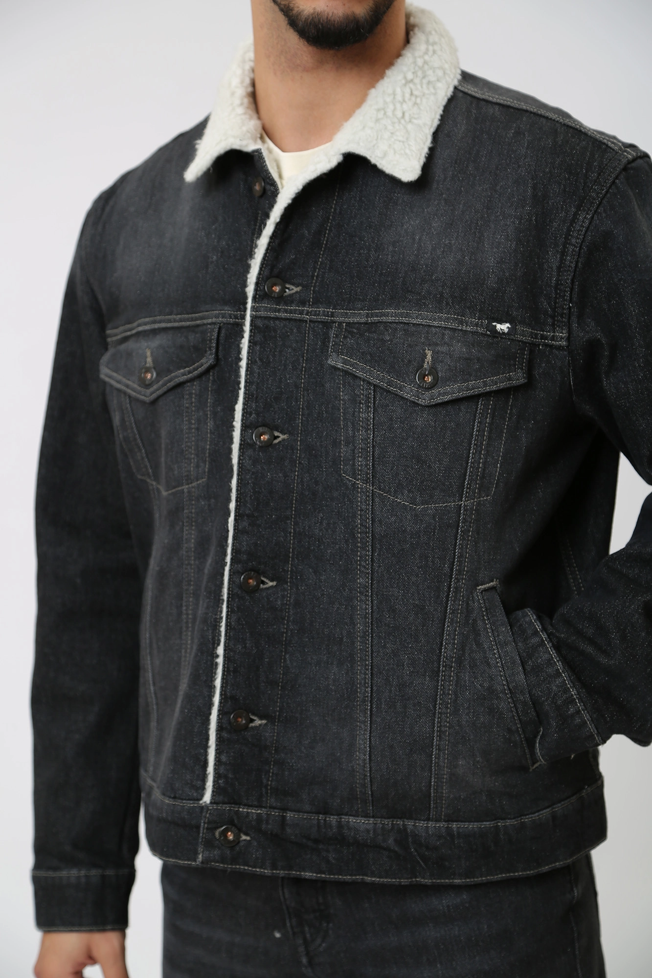 1014619-4000 Куртка джинсовая утепленная Mustang Черный