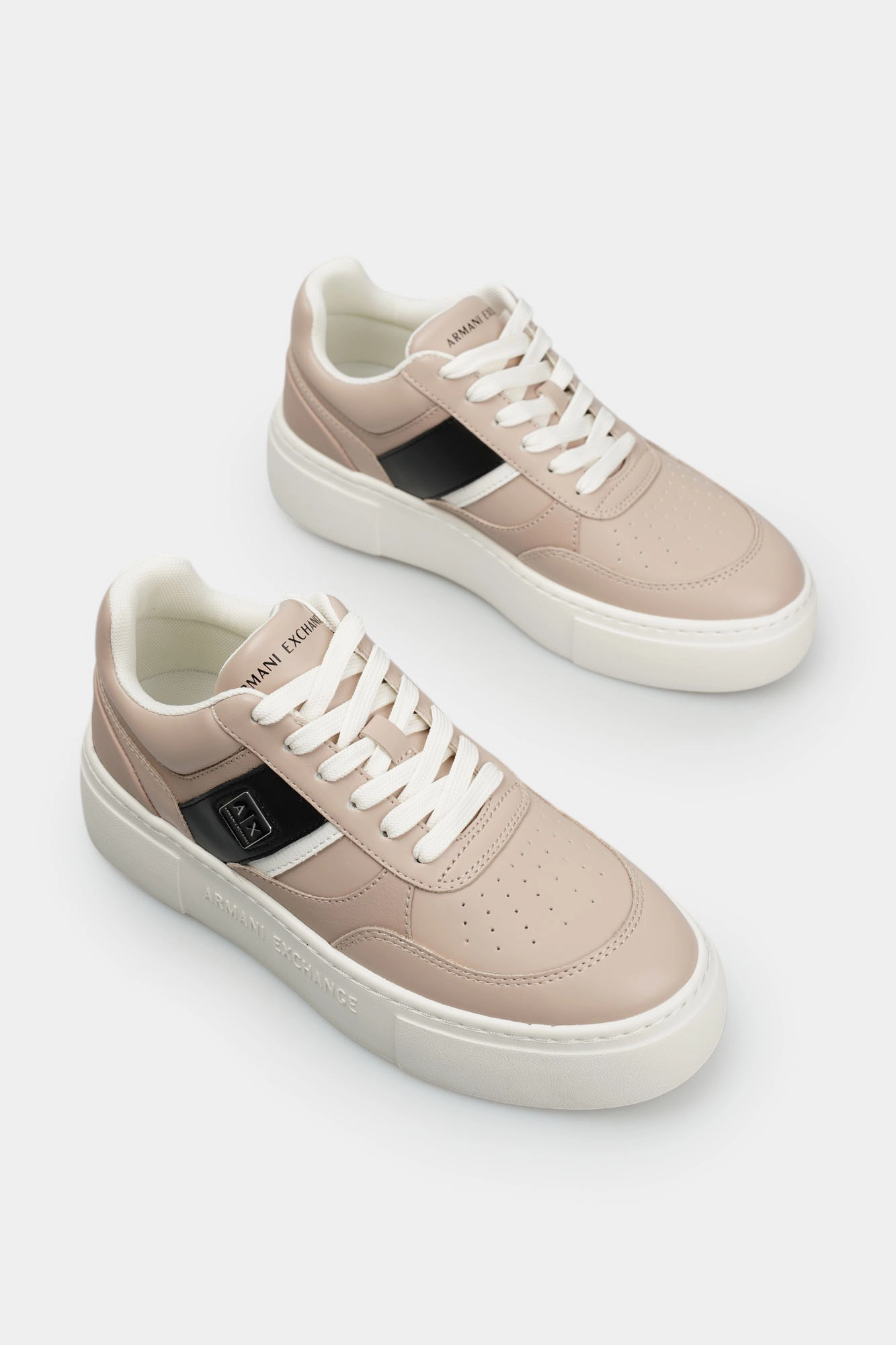 XDX176_XV917 Кеды Armani Exchange Розовый