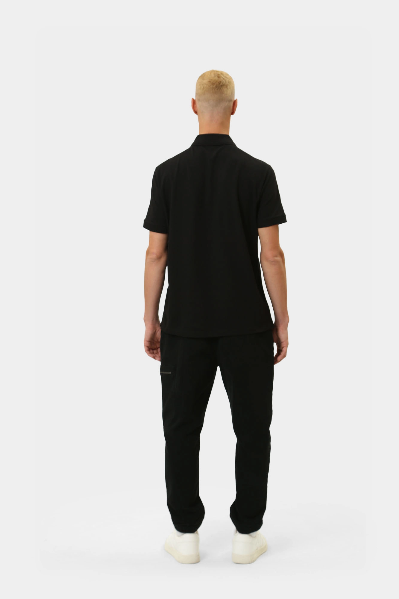 8NZFSG_ZJ81Z Поло Armani Exchange Черный