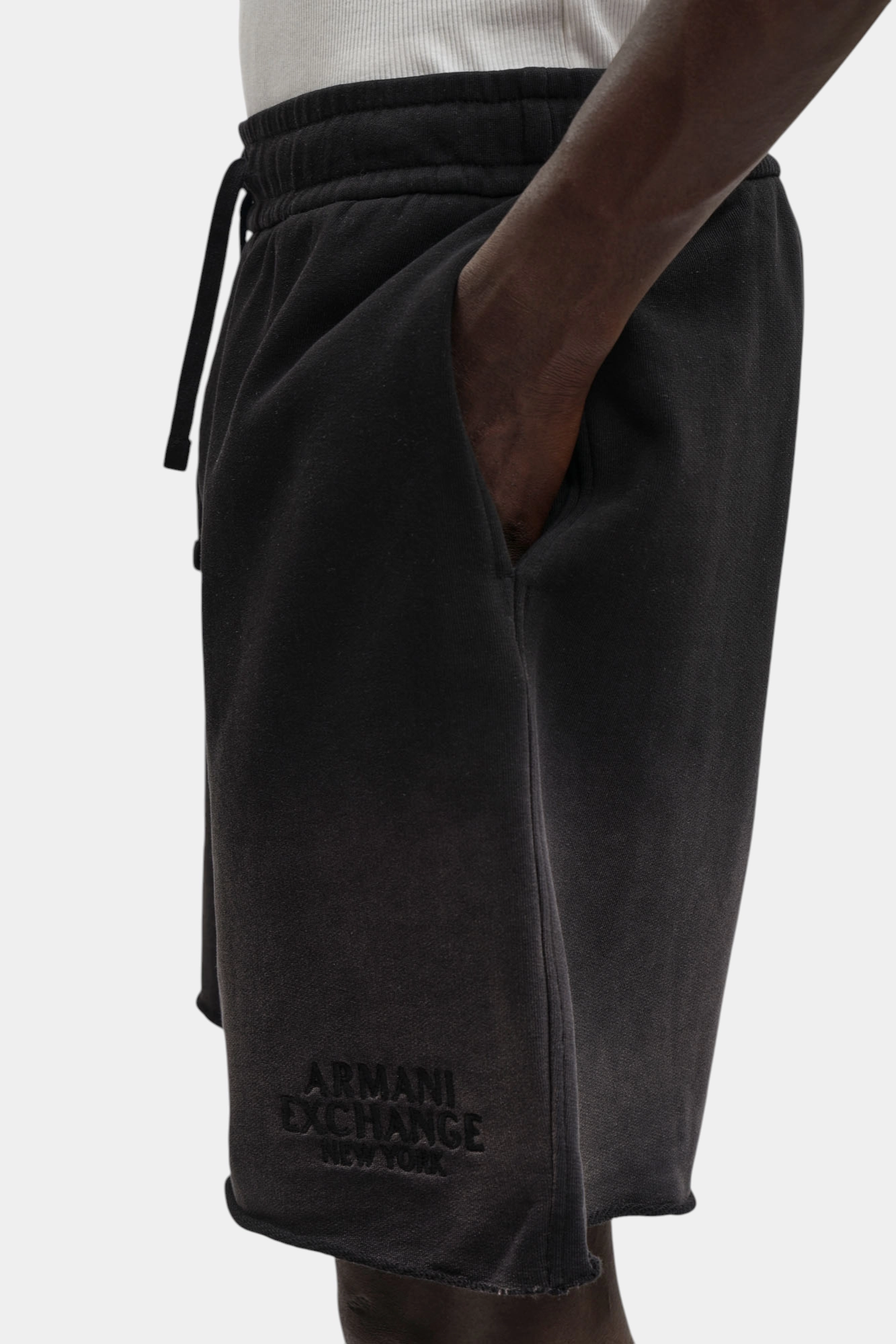 XM001769_AF20169 Шорты Armani Exchange Черный