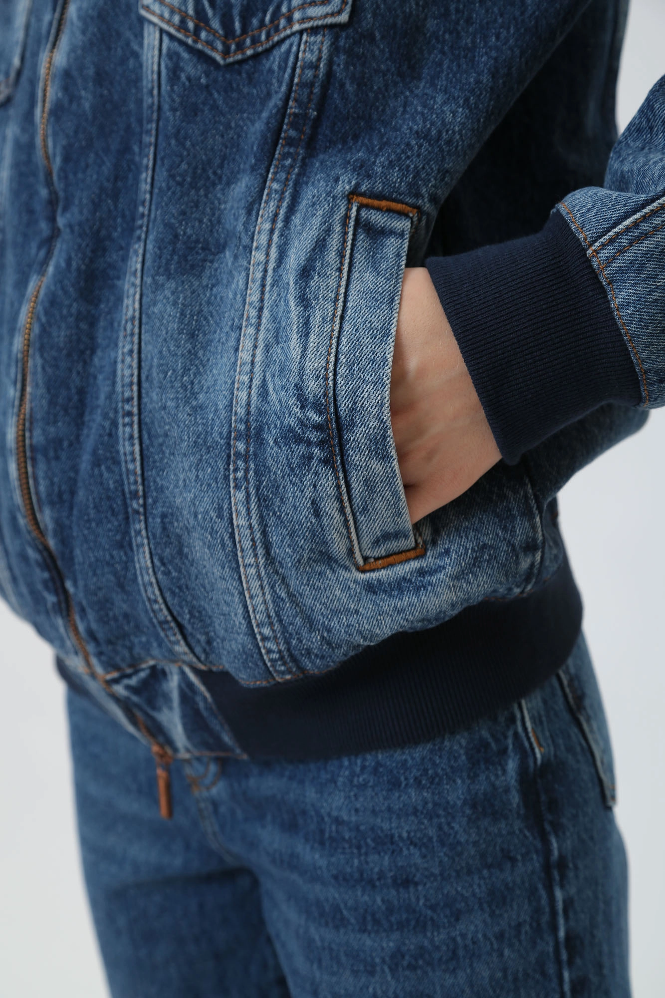 3DYB63_Y16EZ куртка джинсовая armani exchange 