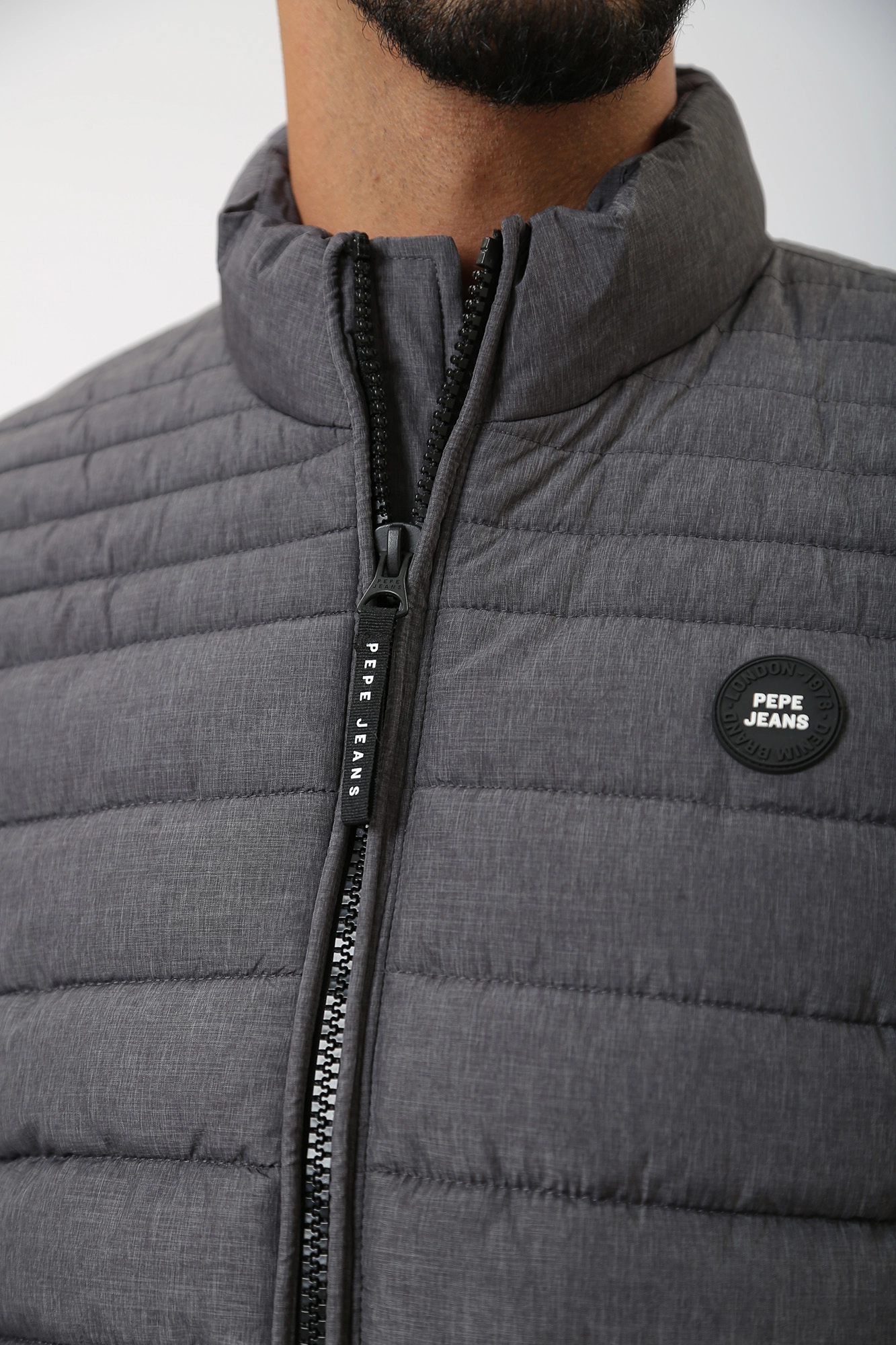 PM402863 Жилет утепленный Pepe Jeans Серый