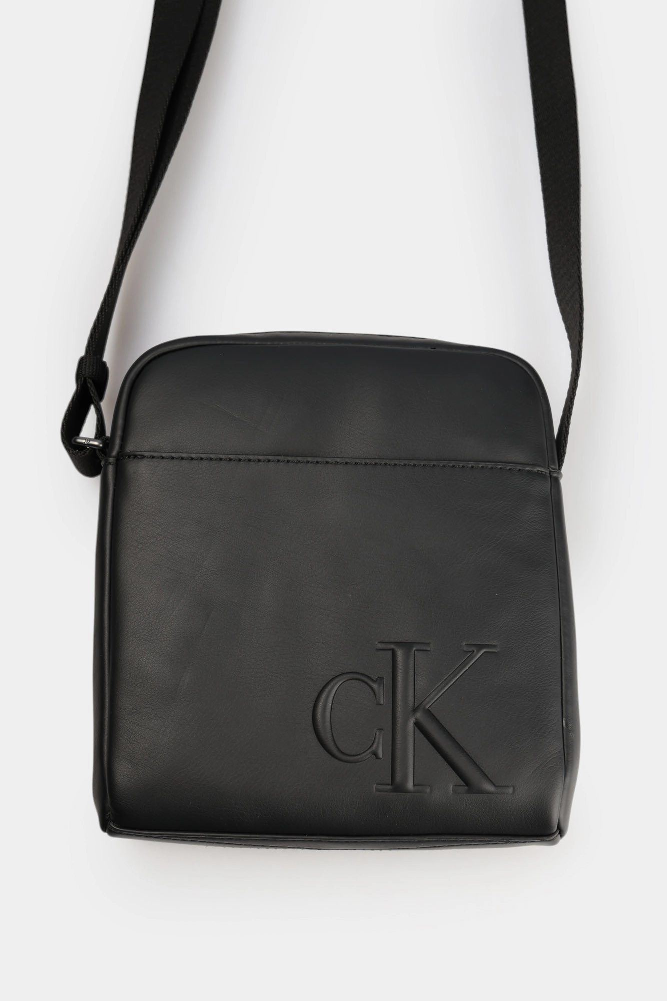 LV04D3248G Сумка Calvin Klein Jeans Черный