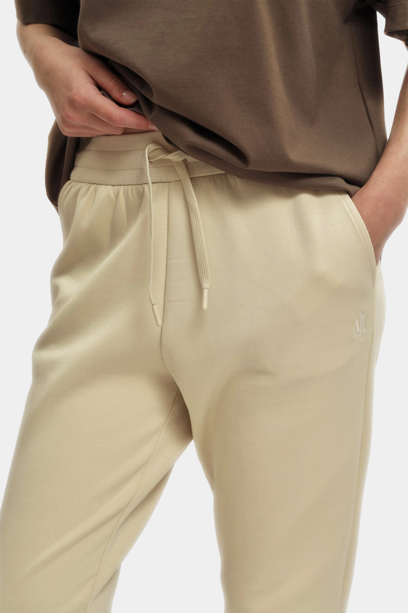 XW000824_AF10818 брюки спортивные armani exchange 