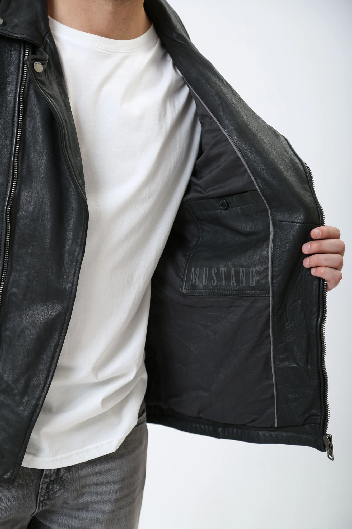 MU-M241-141 Куртка кожаная Mustang Черный
