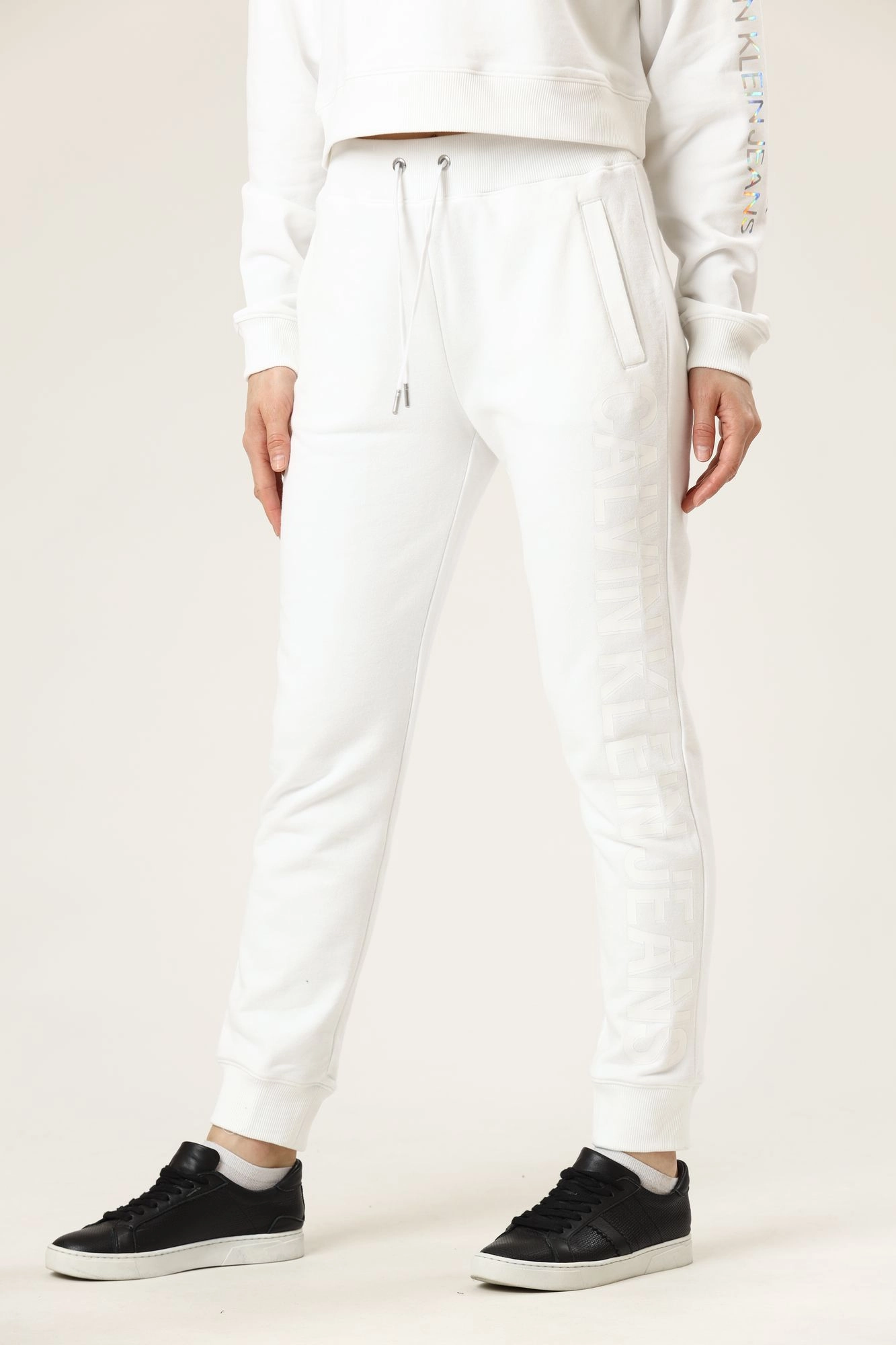 J20J215551_ брюки спортивные calvin klein jeans